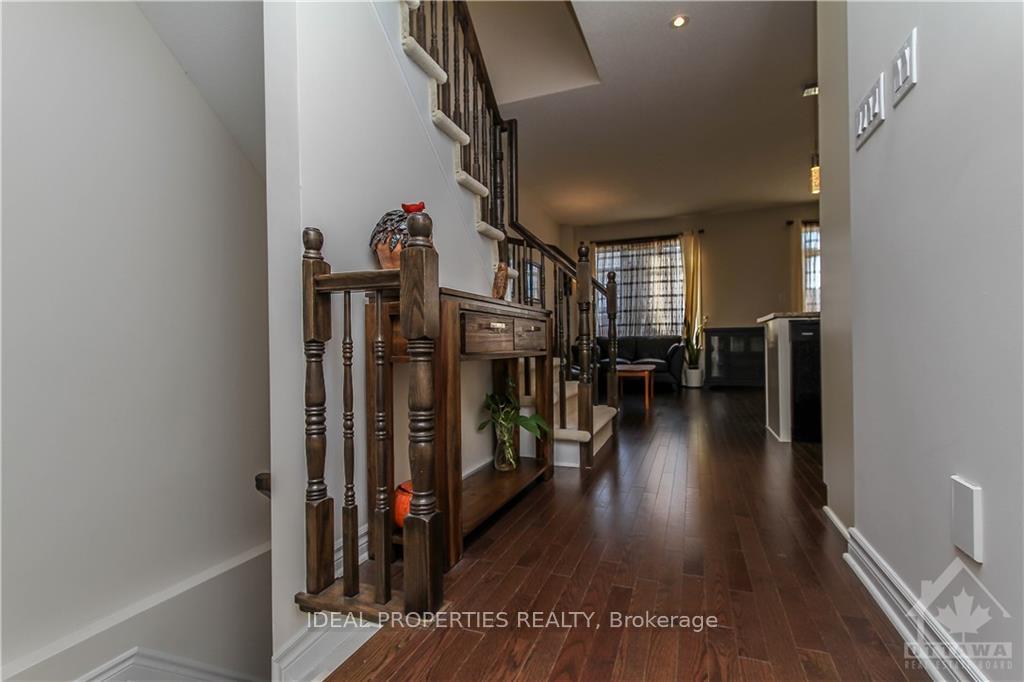 6063 NORTH BLUFF Drive, Ottawa 4