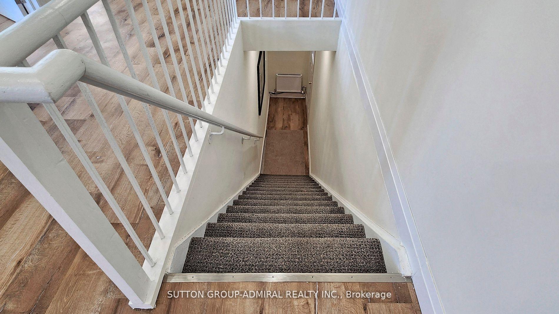 Upper 1 - 1930 Queen Street E, Toronto 4