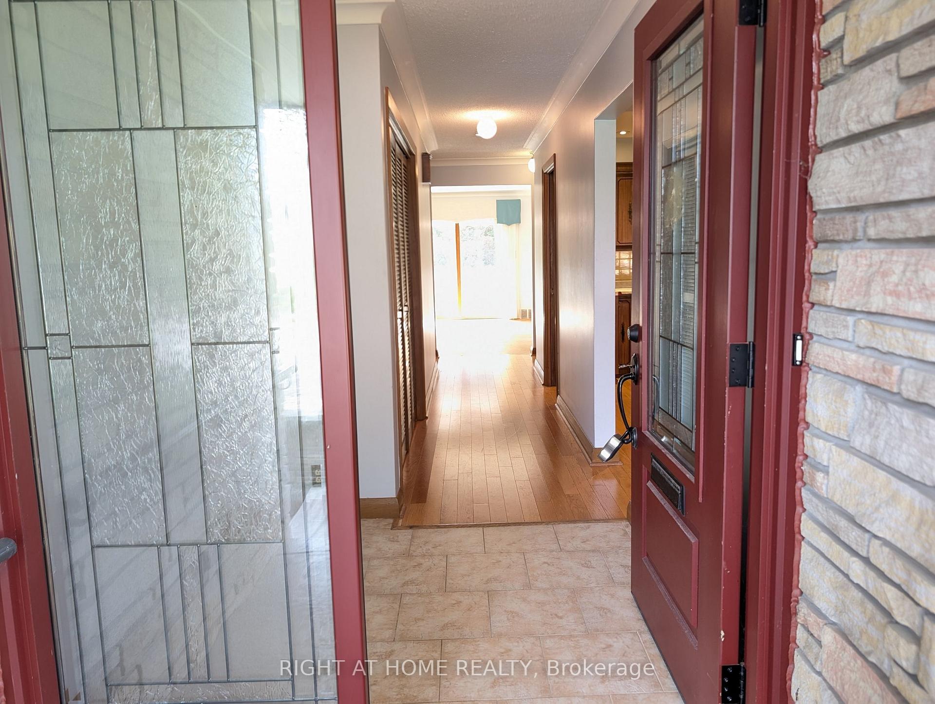 Main Floor - 716 Tulip Court, Oshawa 3