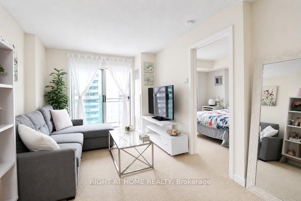 711 - 138 SOMERSET Street W, Ottawa 2