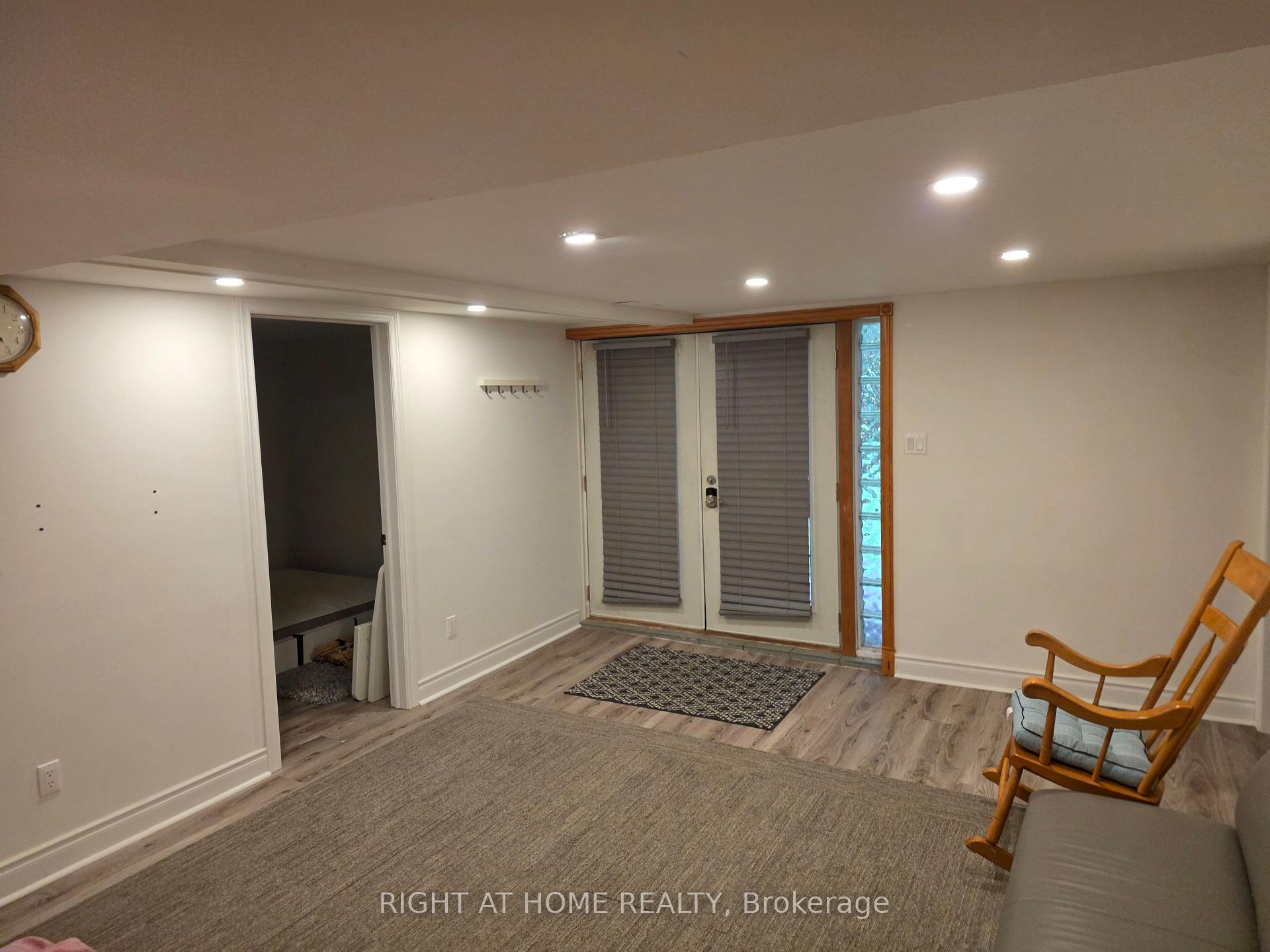 Lower - 131 Thicketwood Drive, Toronto 5