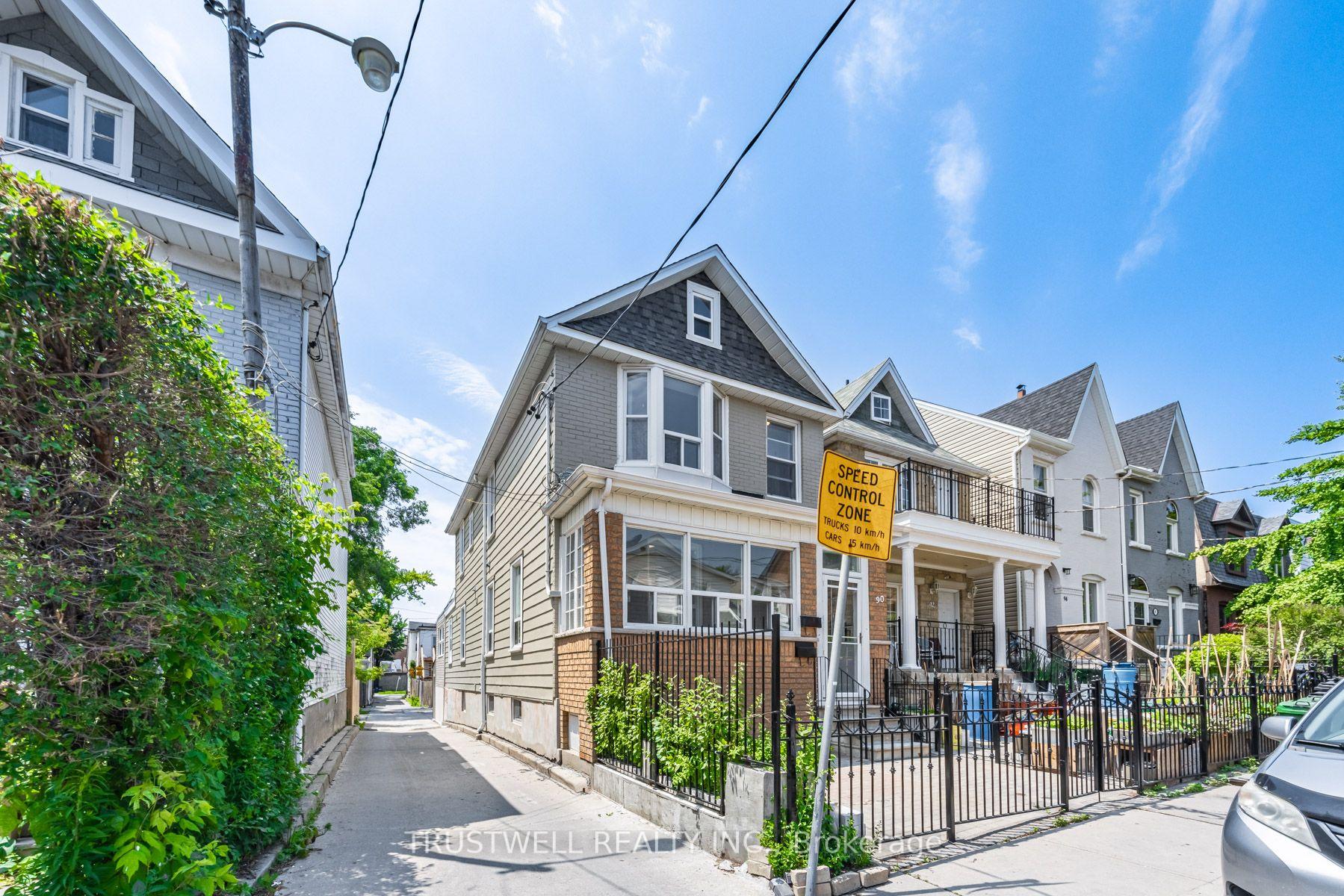 C - 90 Galt Avenue Toronto Ontario Canada Rent residential   TRUSTWELL REALTY INC. Brokerage