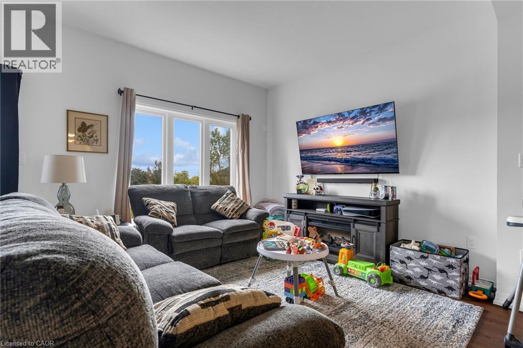 4879 CONNOR Drive, Beamsville 4