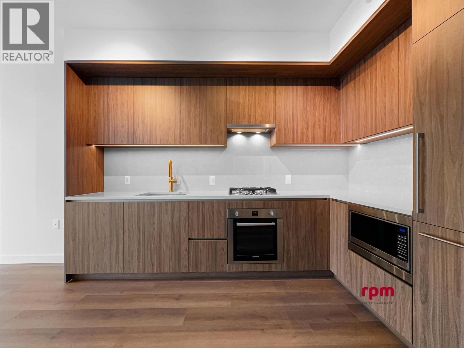 4xx 5987 WILSON AVENUE, Burnaby 2