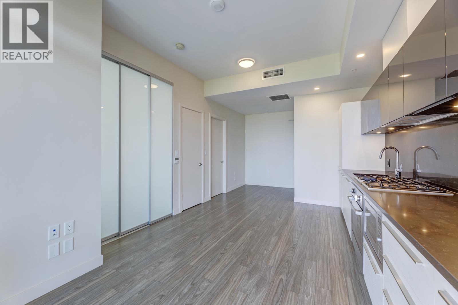 9XX 6383 MCKAY AVENUE, Burnaby 3