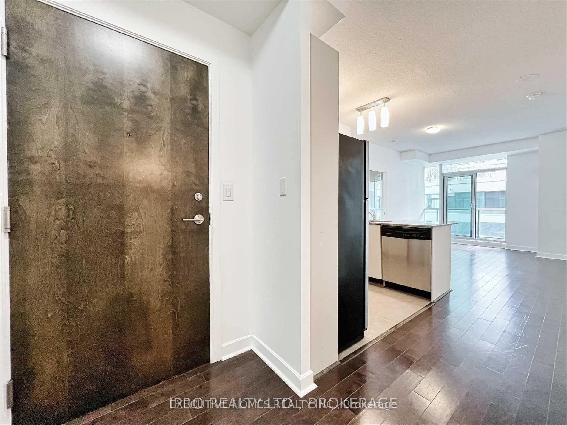 405 - 18 Harbour Street, Toronto 3
