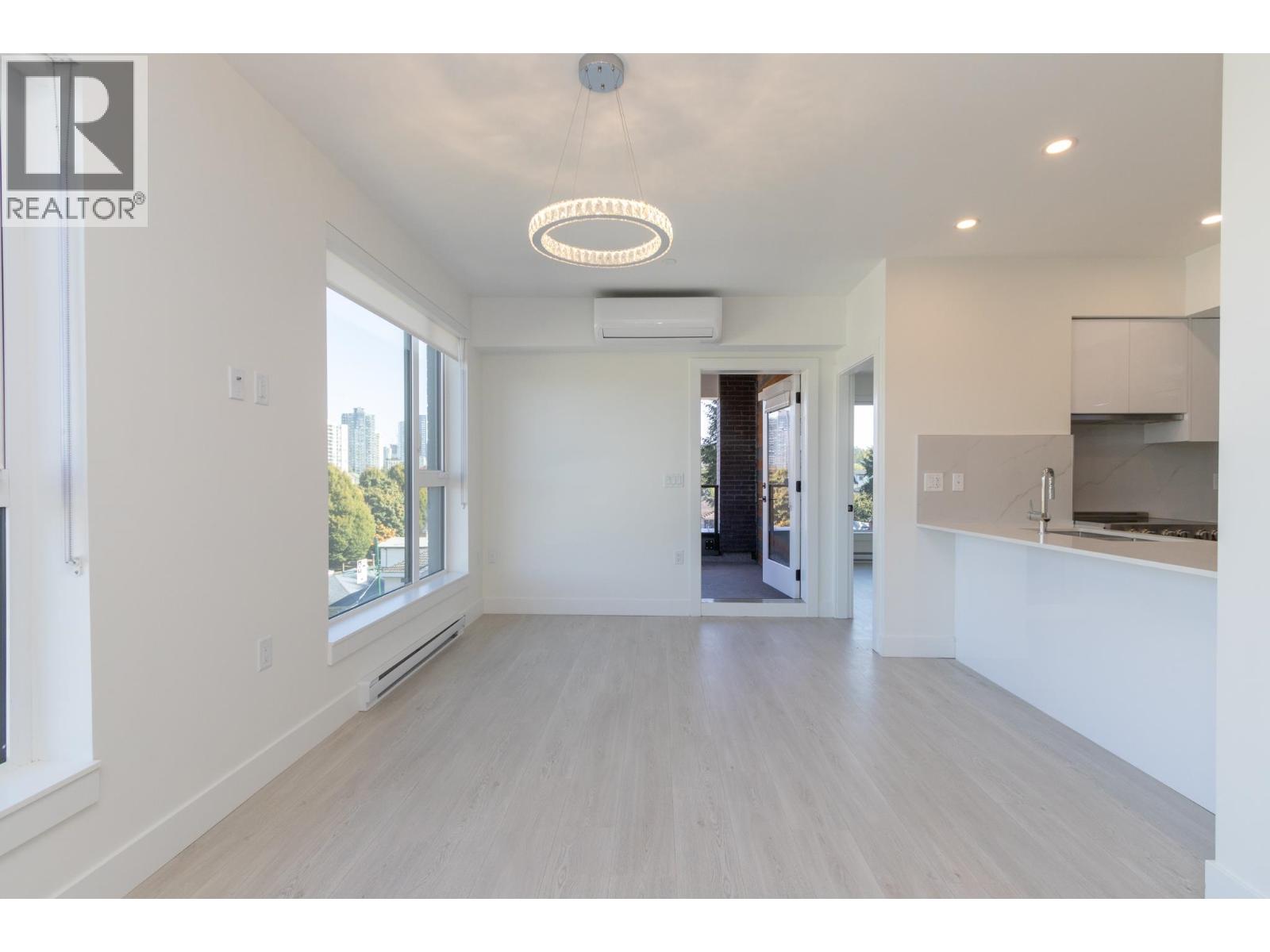 5399 JOYCE, Vancouver 3