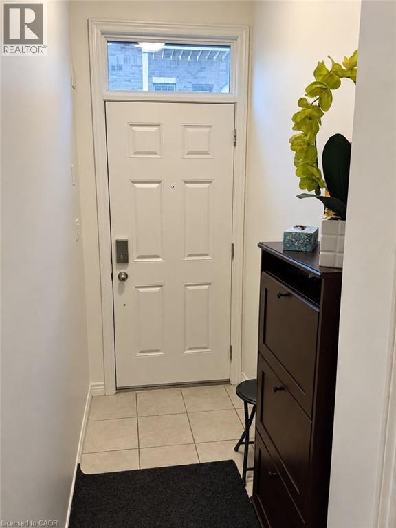 9 HYDE PARK Mews, Kitchener 2