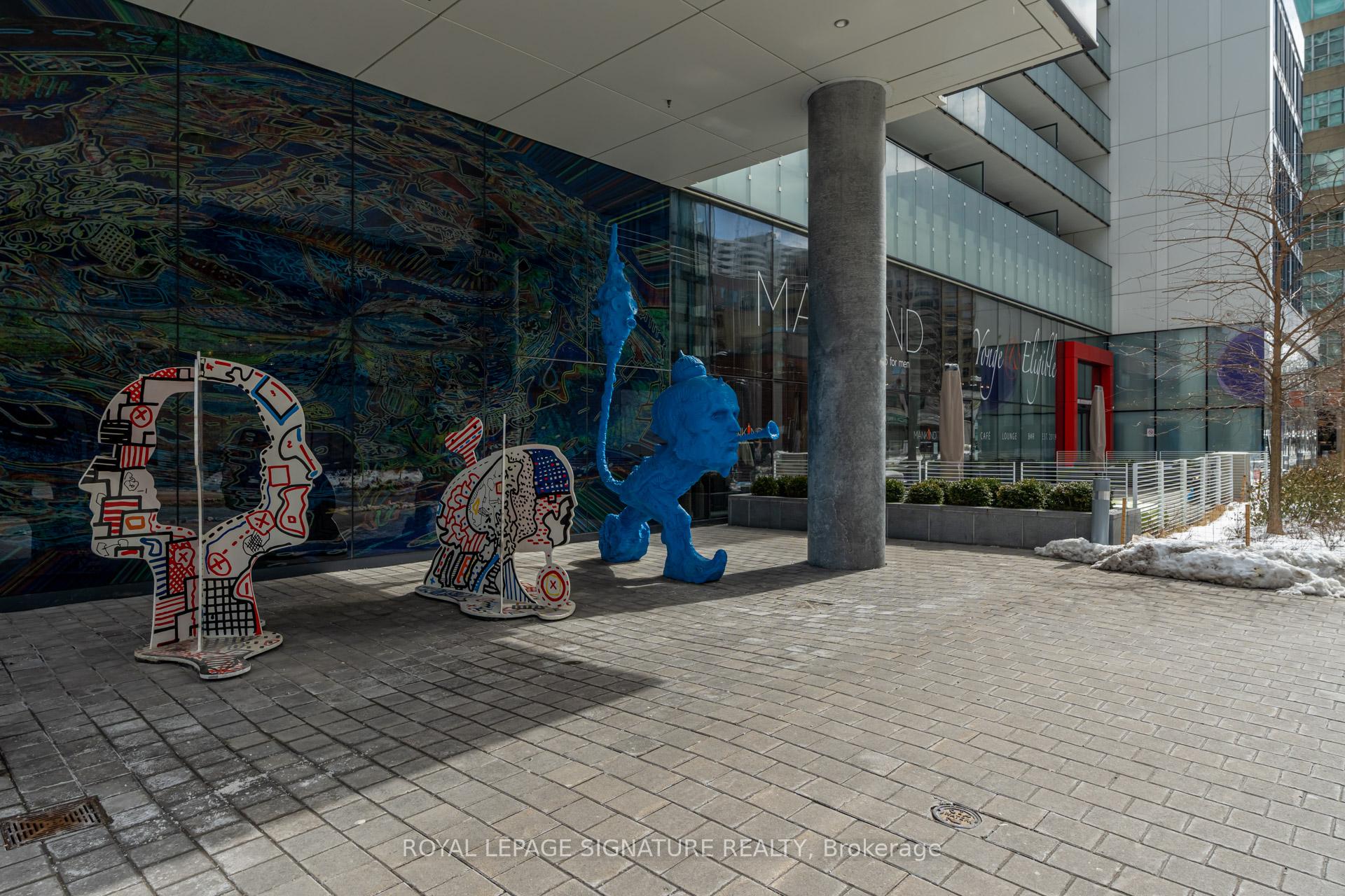 2710 - 185 Roehampton Avenue, Toronto 2