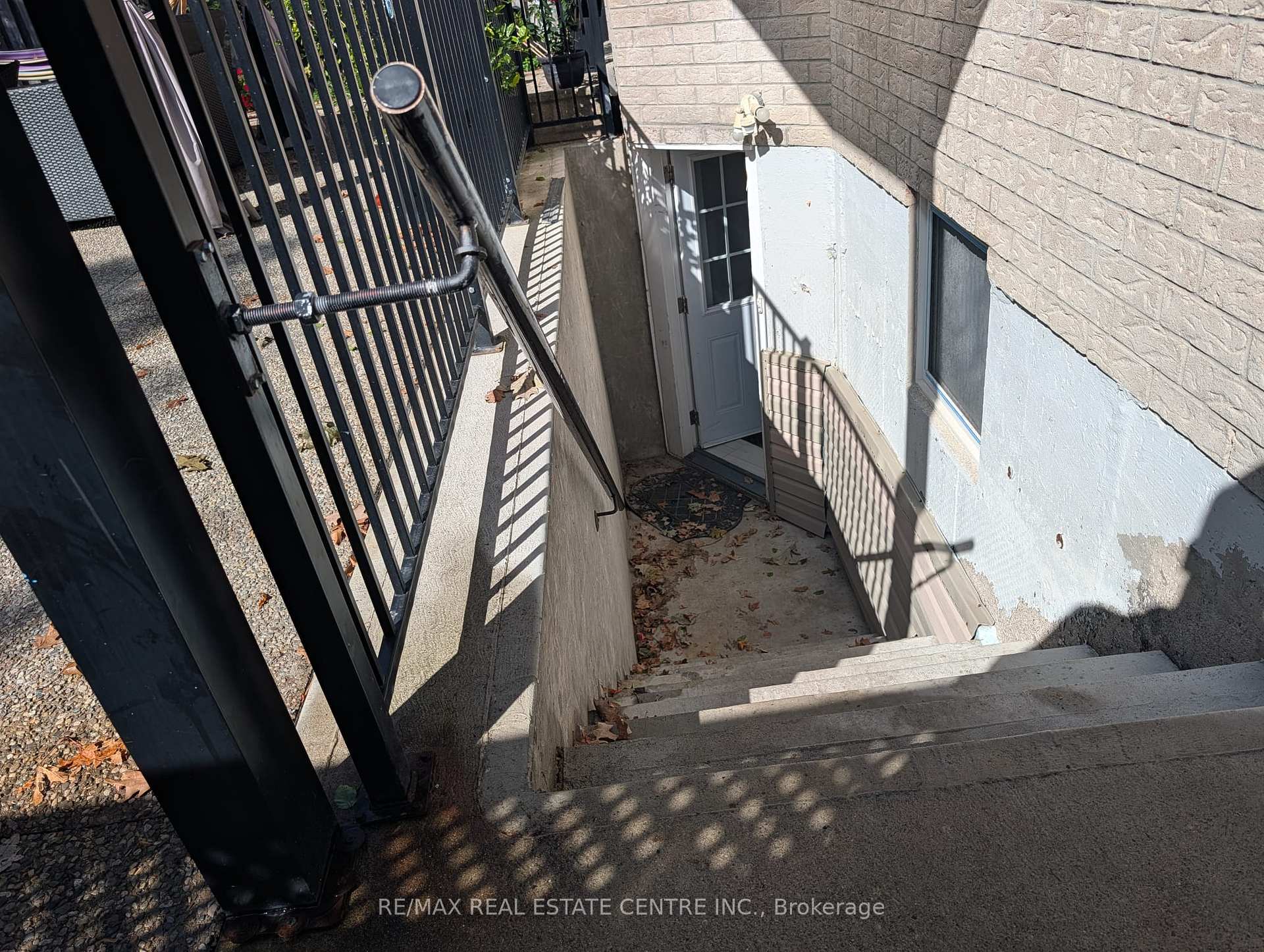 BSMT - 70 Showboat Crescent, Brampton 2