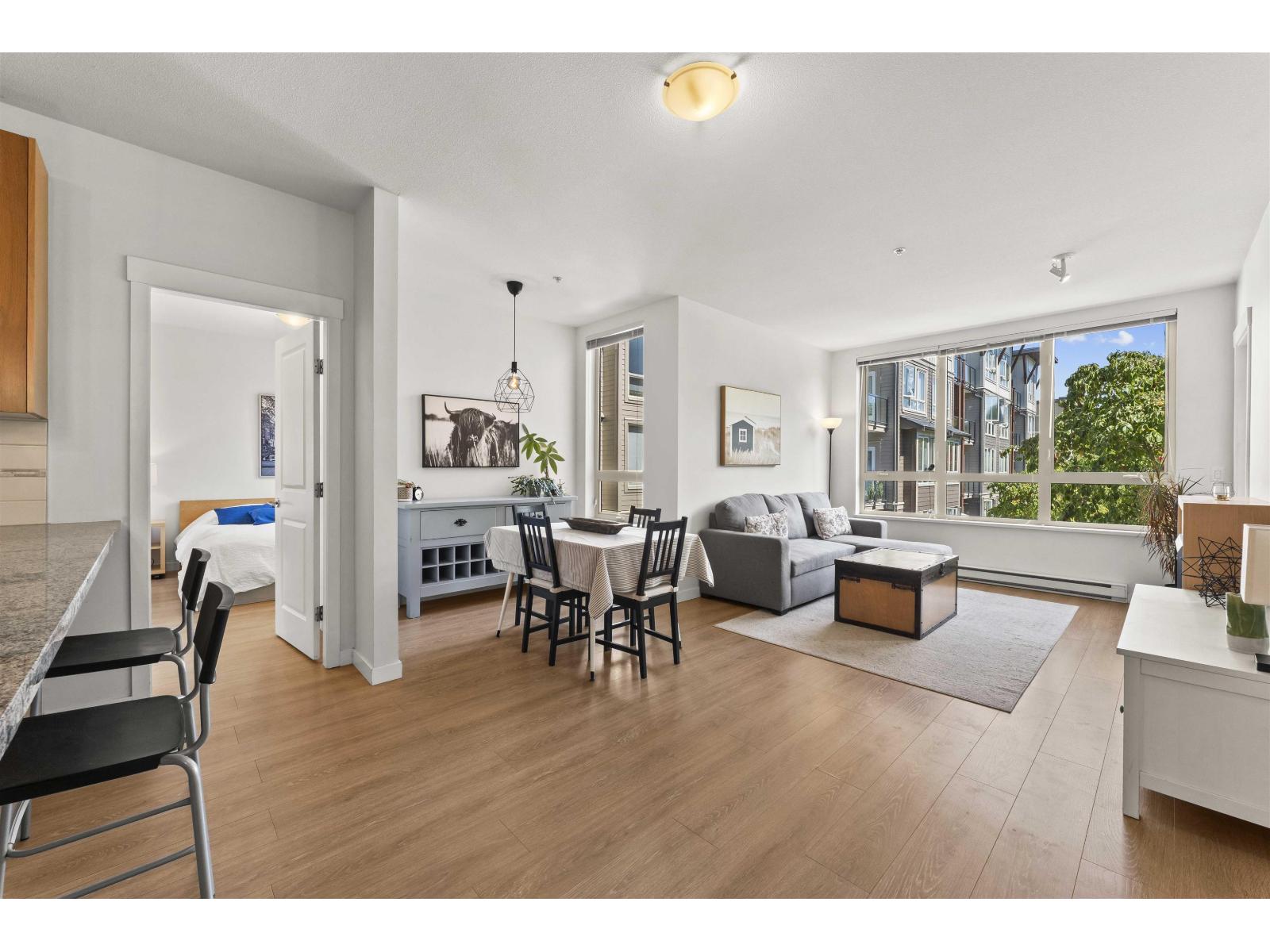 232 15918 26 AVENUE Surrey British Columbia Canada Sale residential Minh Ta Saba Realty Ltd