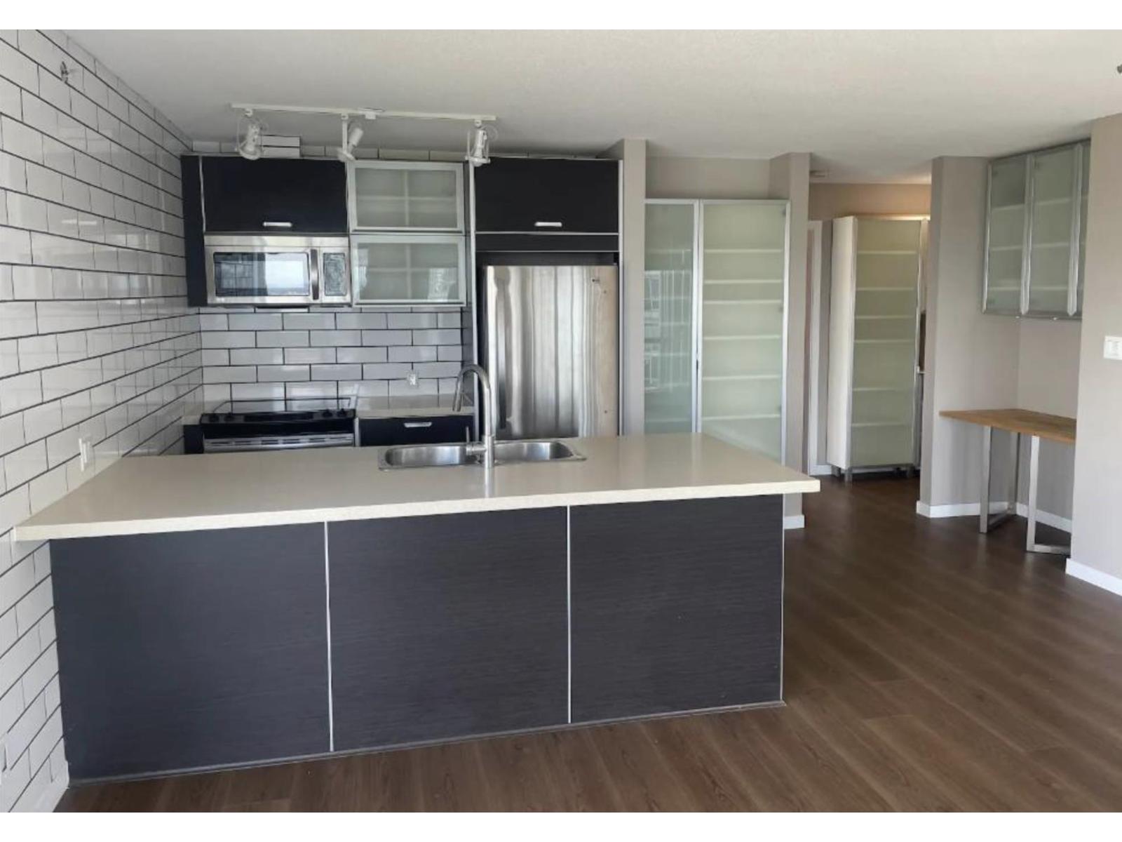 3404 13688 100 AVE, Surrey 4