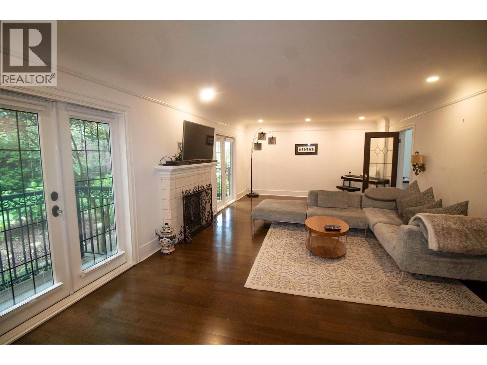 5829 DUNBAR STREET, Vancouver 3