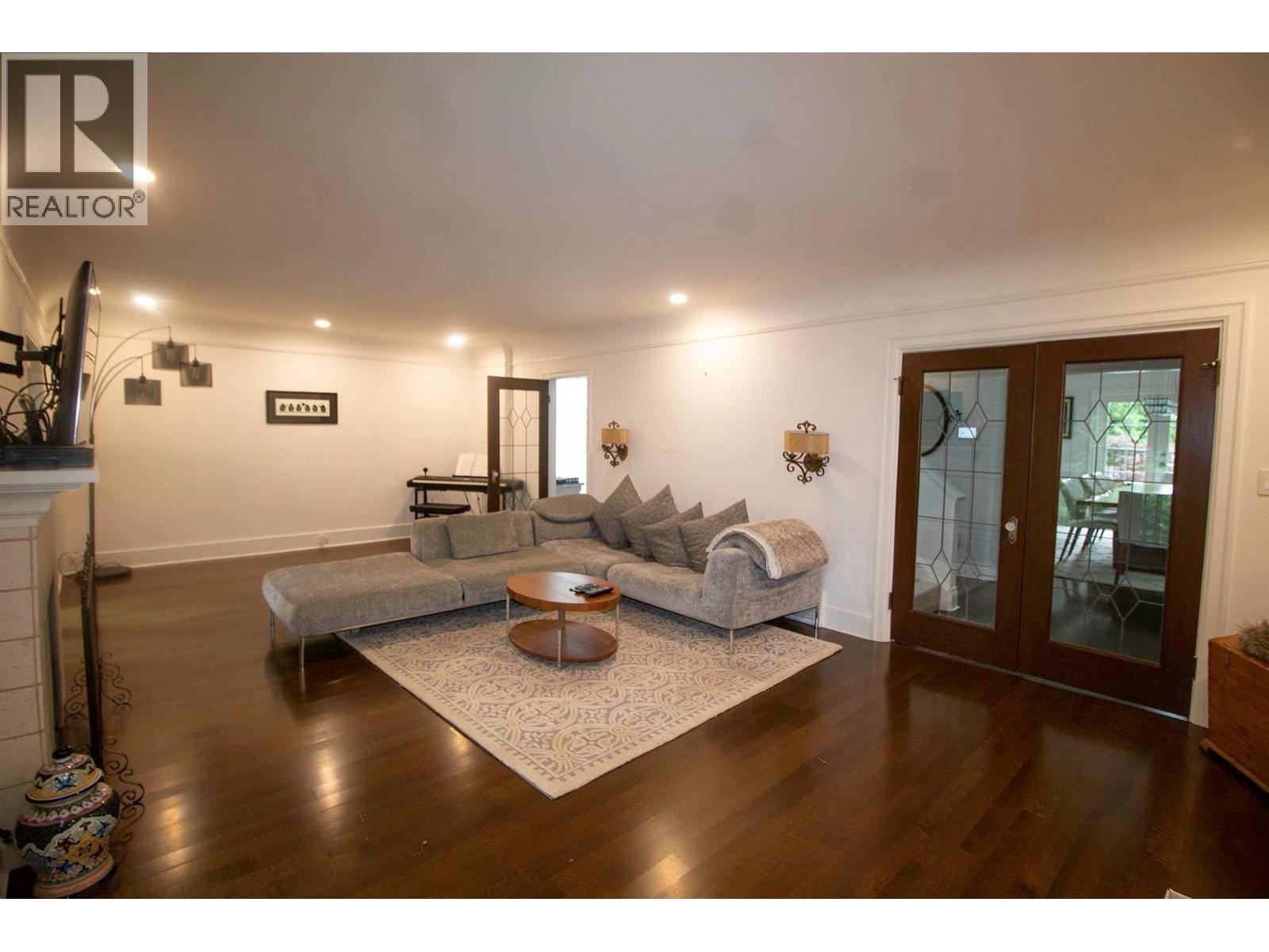 5829 DUNBAR STREET, Vancouver 4