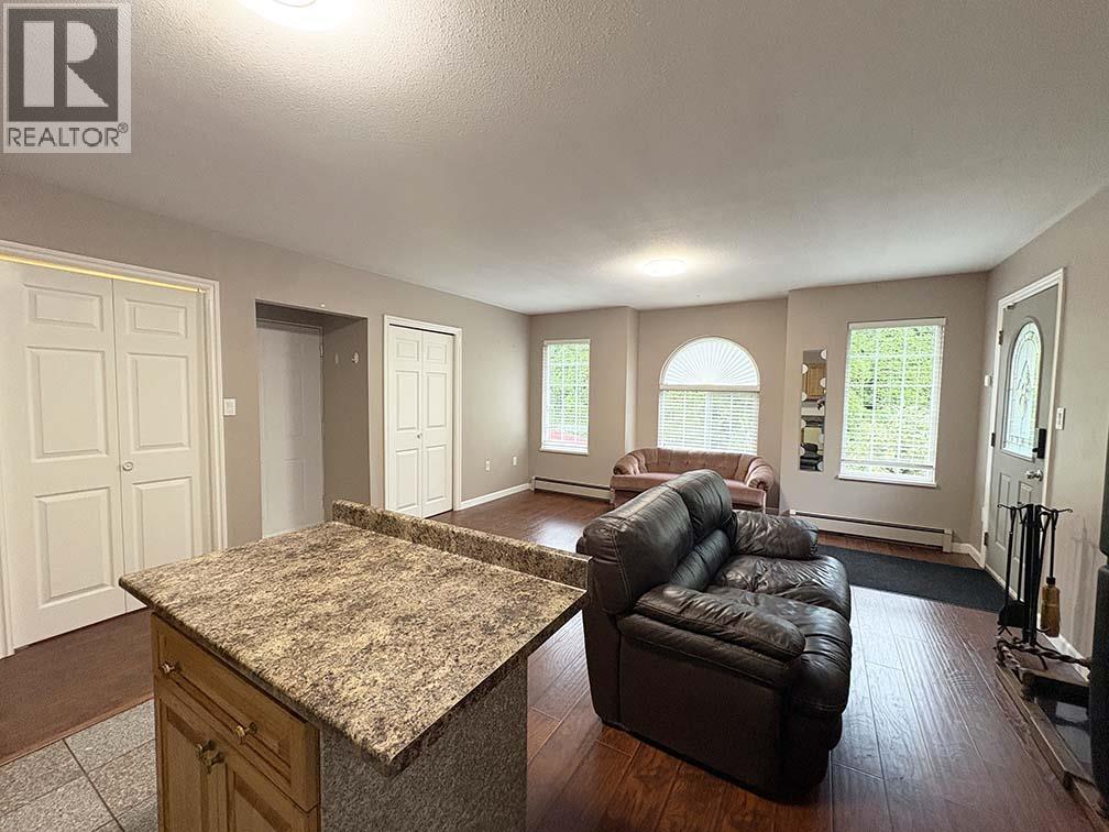Garden 5225 CANADA WAY, Burnaby 5
