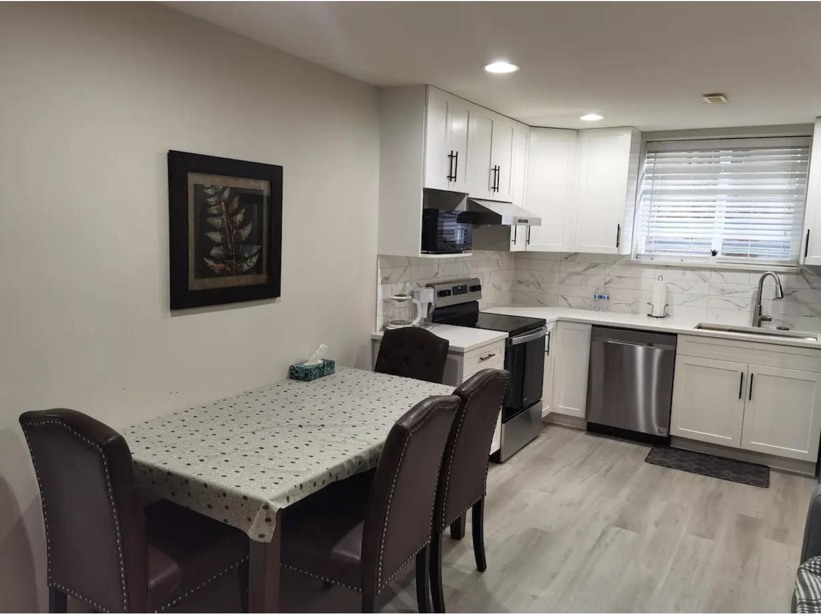 Basement-16619 61 AVENUE, Surrey 3