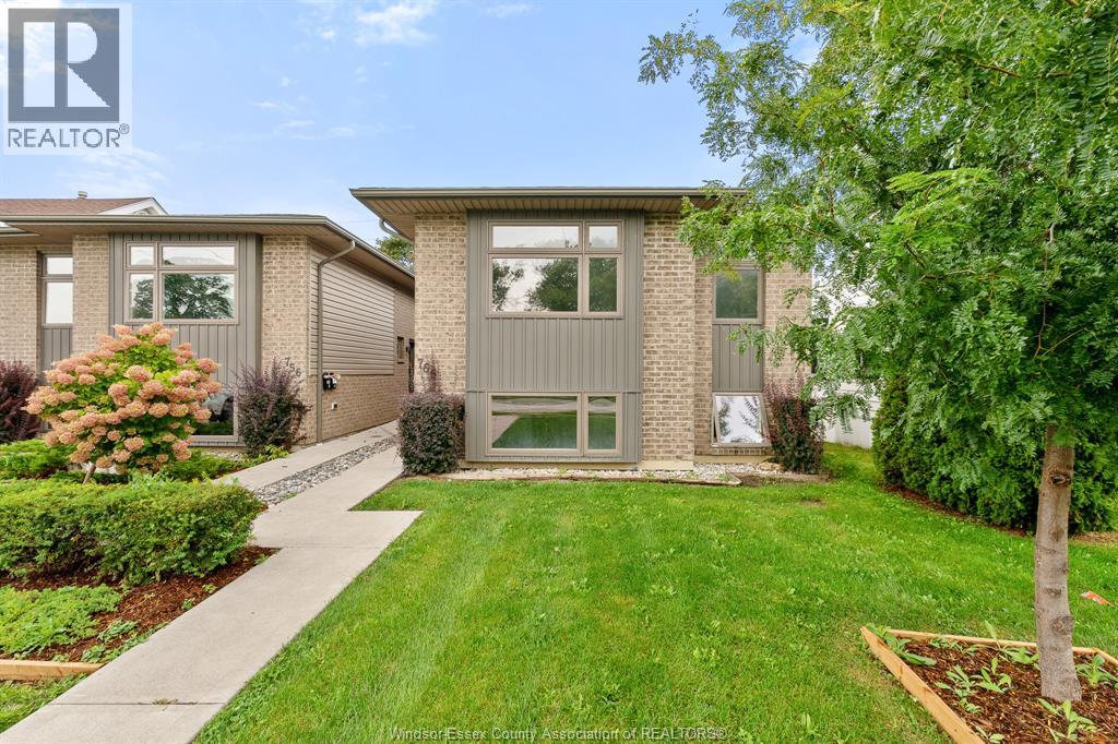 766 Irvine AVENUE, Windsor 3