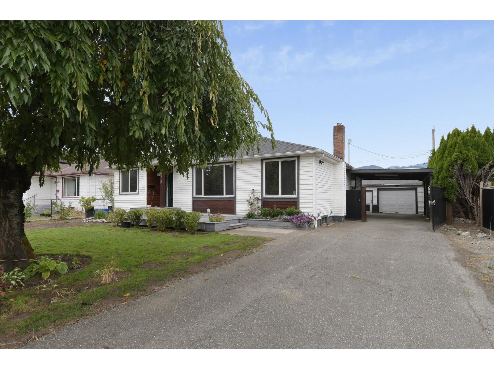 Upper House 46515 PORTAGE AVENUE, Chilliwack 2