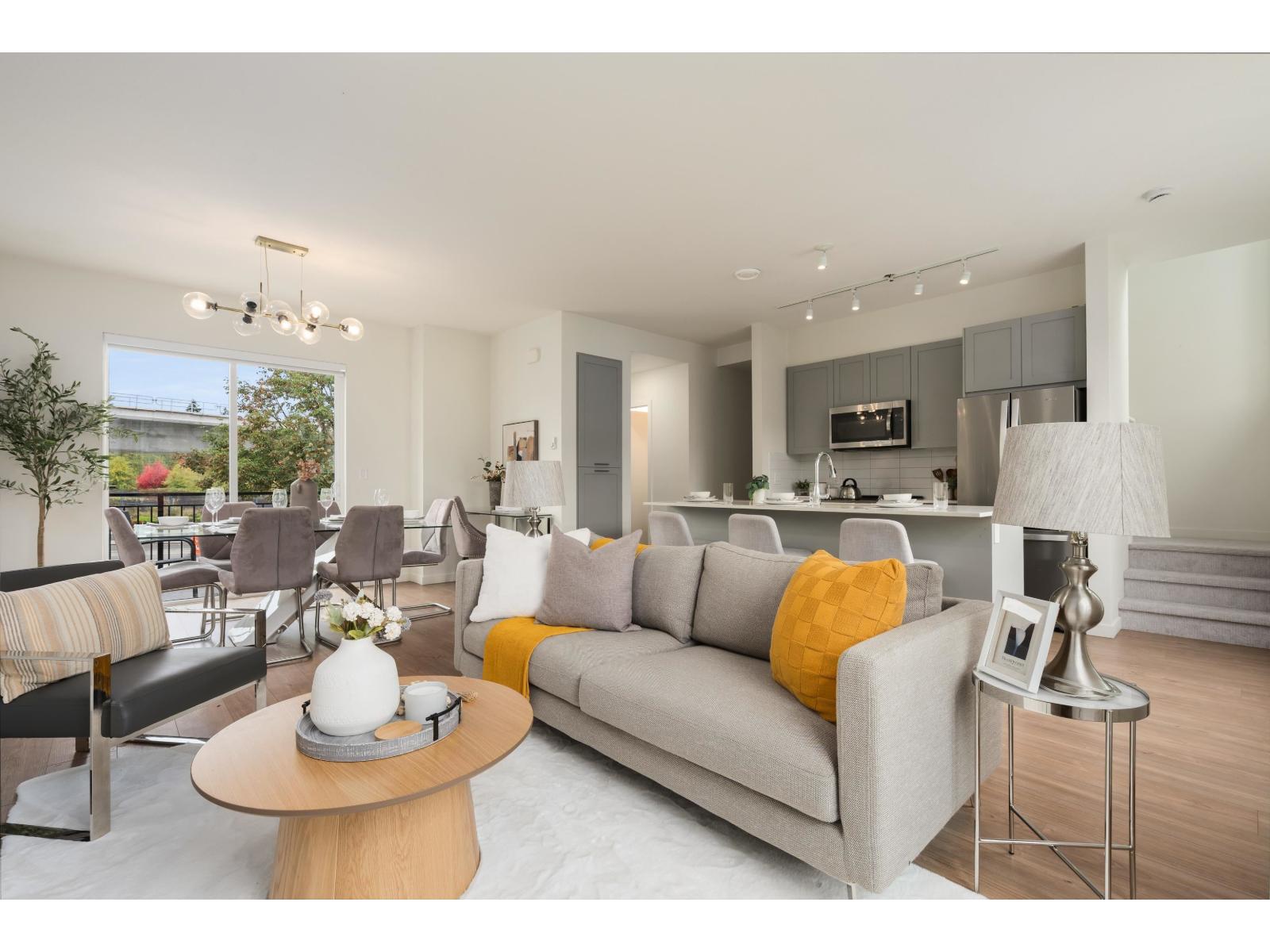 1305 16433 WATSON DRIVE Surrey British Columbia Canada Sale residential   Oakwyn Realty, Brokerage*