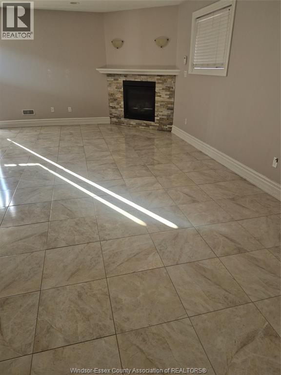 4783 PERIWINKLE Unit# LOWER, Windsor 4