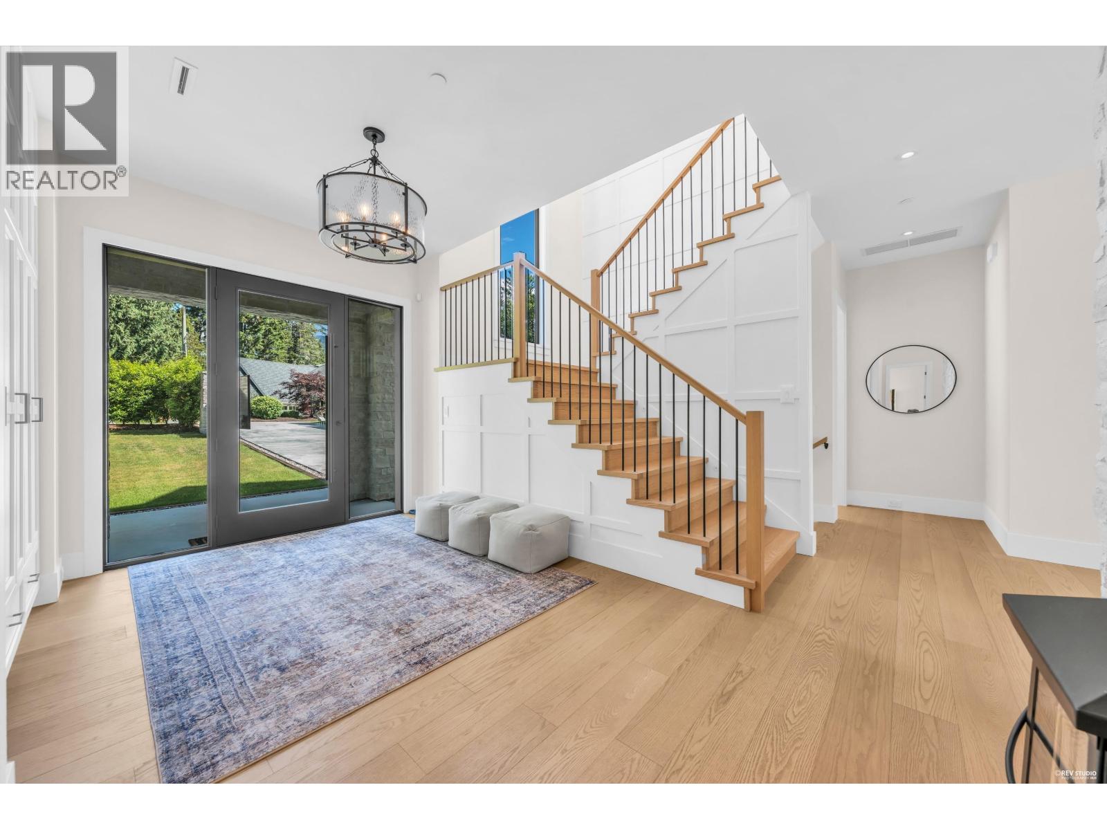 372 MOYNE DRIVE, West Vancouver 2