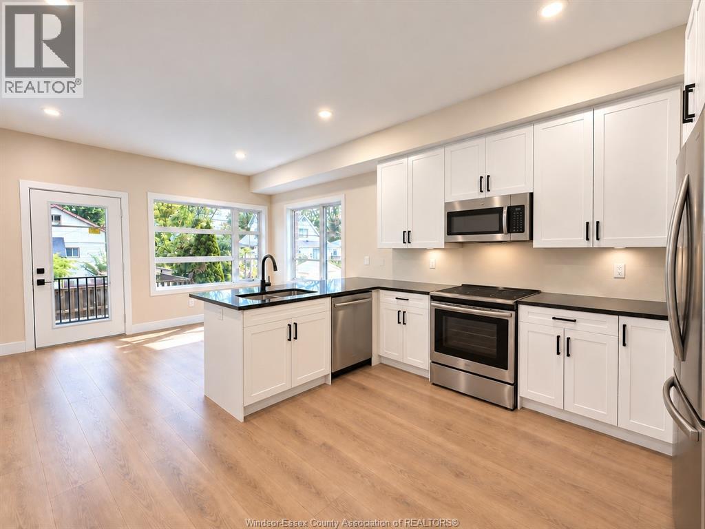 2422 BERNARD, Windsor 2