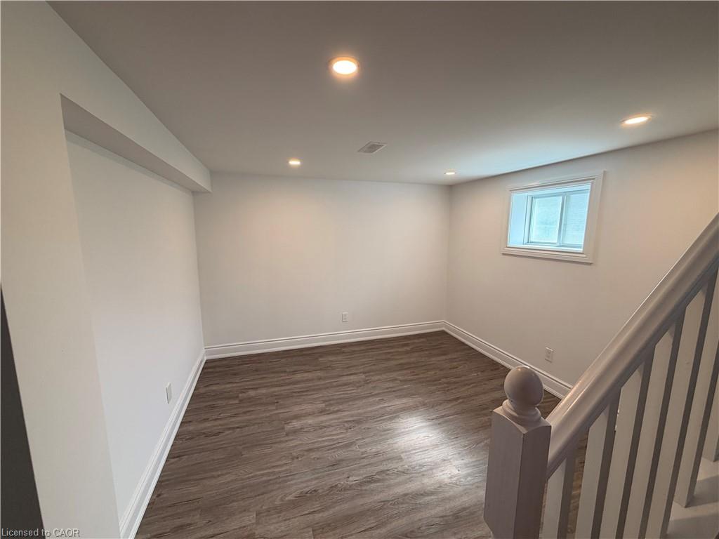 246 East 27th Street, Hamilton 4