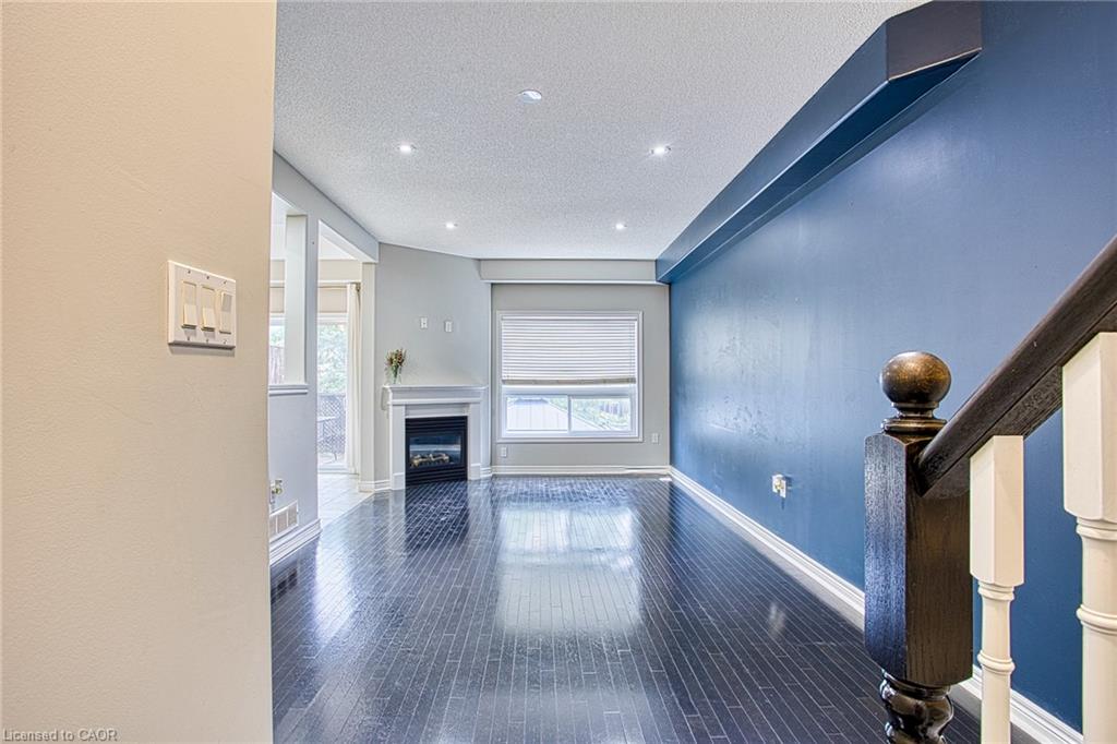 Main - 52 Dartmouth Gate, Stoney Creek 4