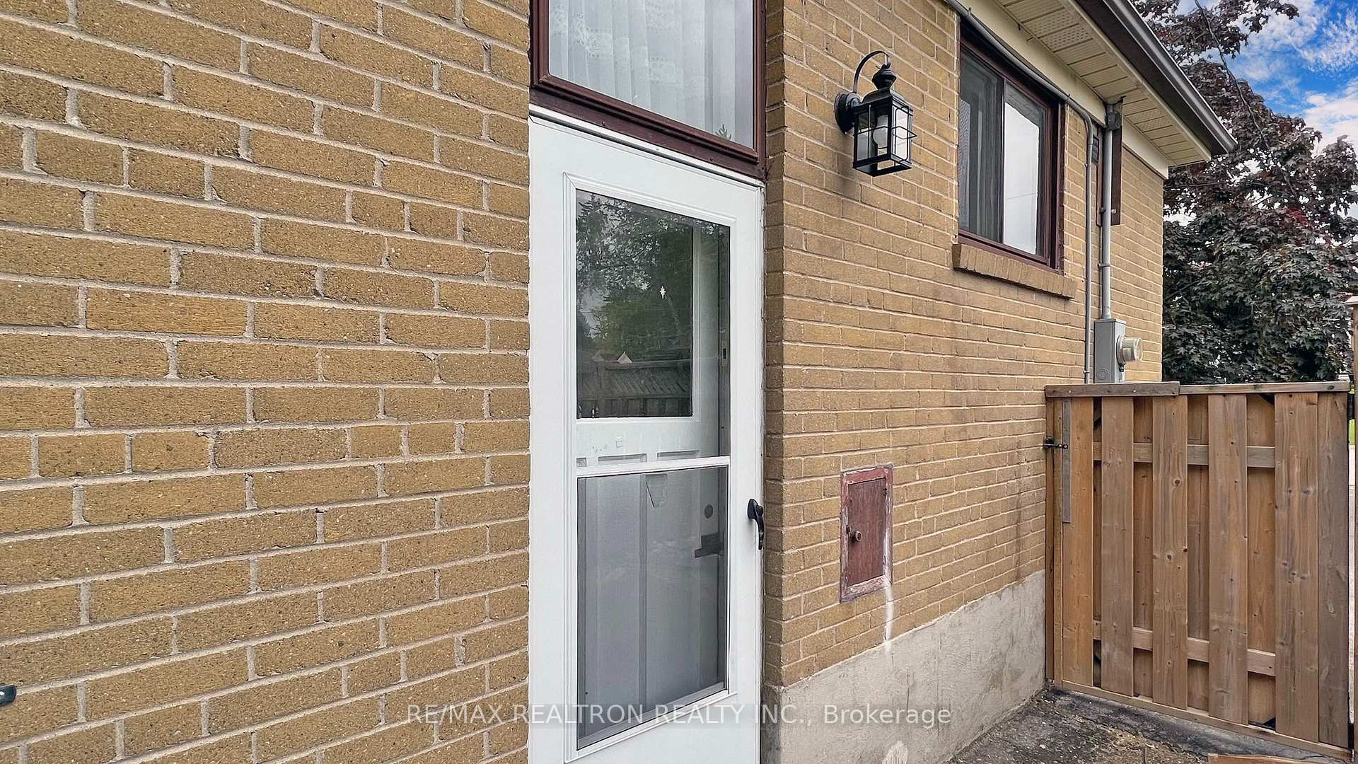 1Bed BSMNT - 265 Browndale Crescent, Richmond Hill 2
