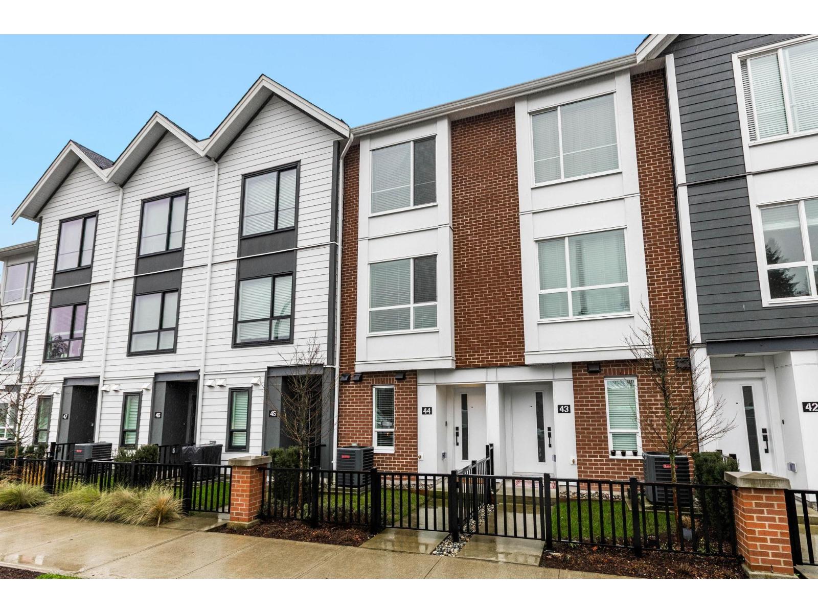 44 2886 MONTROSE AVENUE Abbotsford British Columbia Canada Sale residential Kirandeep Gill Coldwell Banker Executives Realty