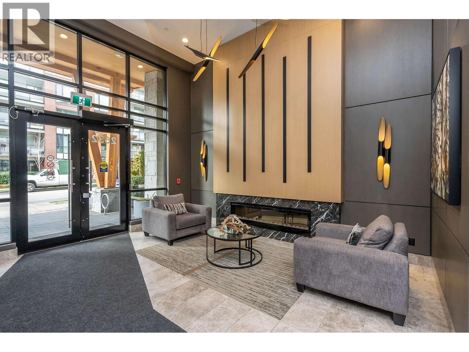 306 2632 LIBRARY LANE, North Vancouver 2