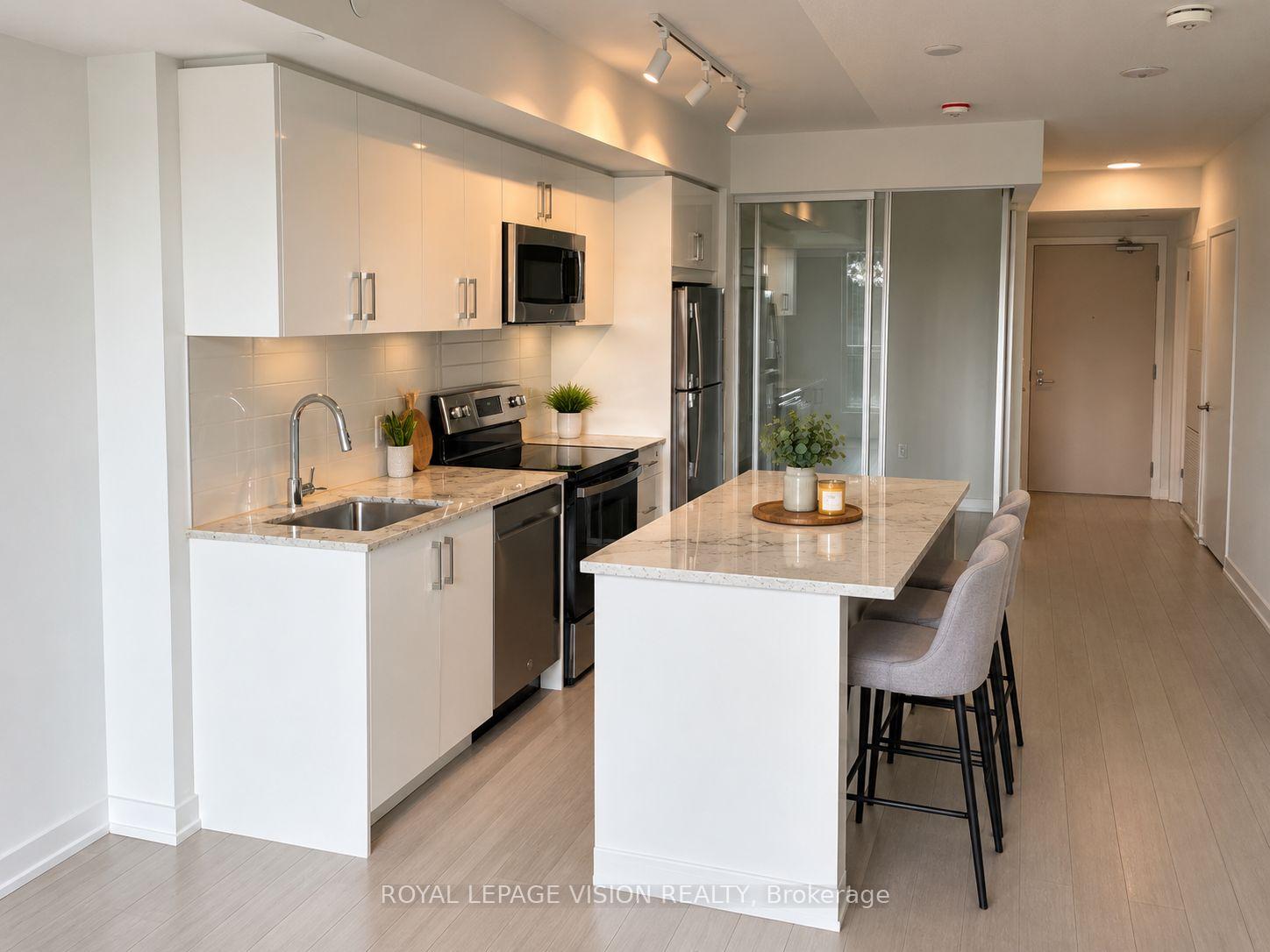 329 - 4010 Eglinton Avenue W, Toronto 3