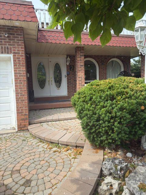 (Main & Upper) - 2 Pepperwood Place Brampton Ontario Canada Rent residential J. ANTHONY NICHOLSON RE/MAX Realty Specialists Inc., Brokerage *