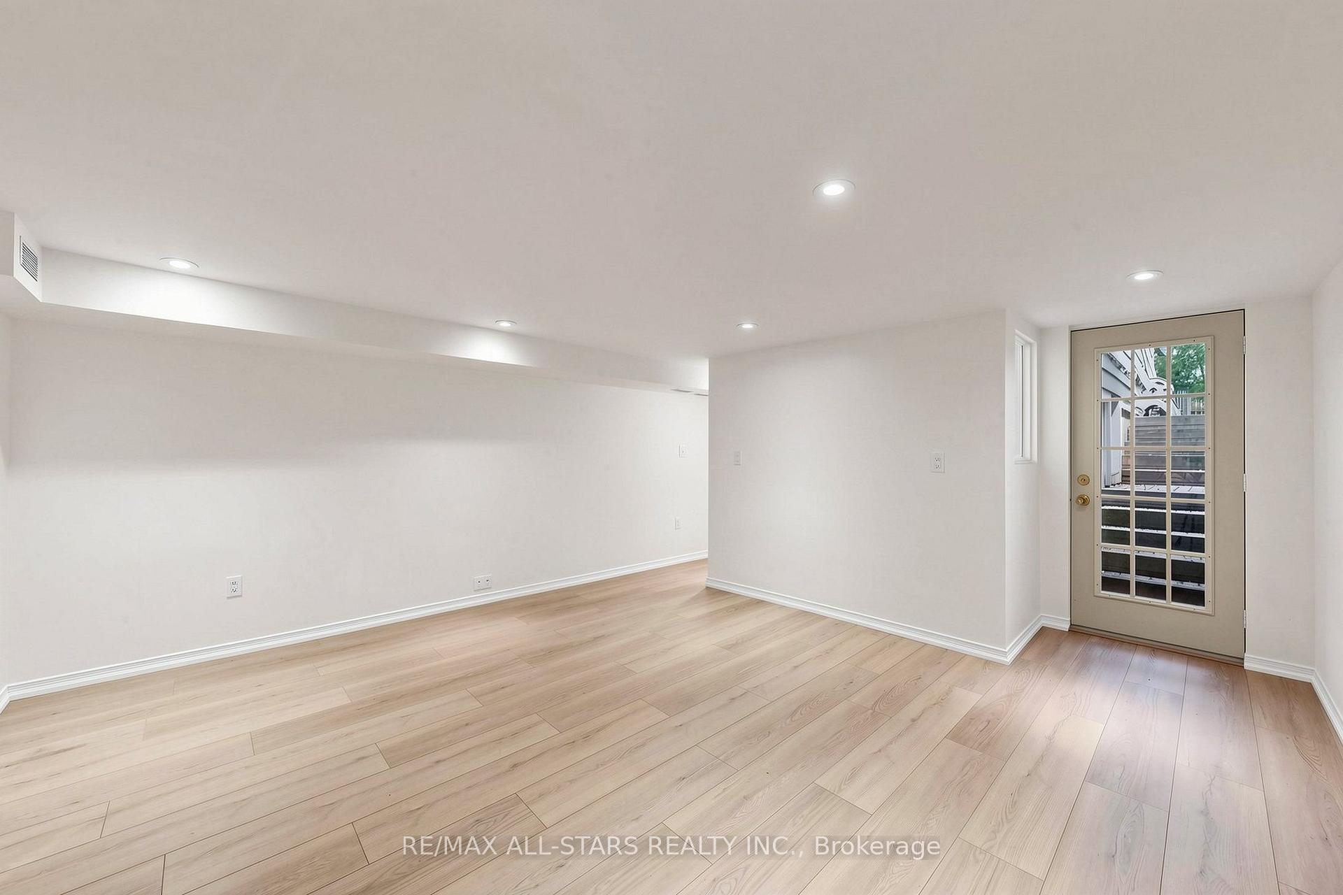 Basement - 68 Macpherson Avenue, Toronto 3