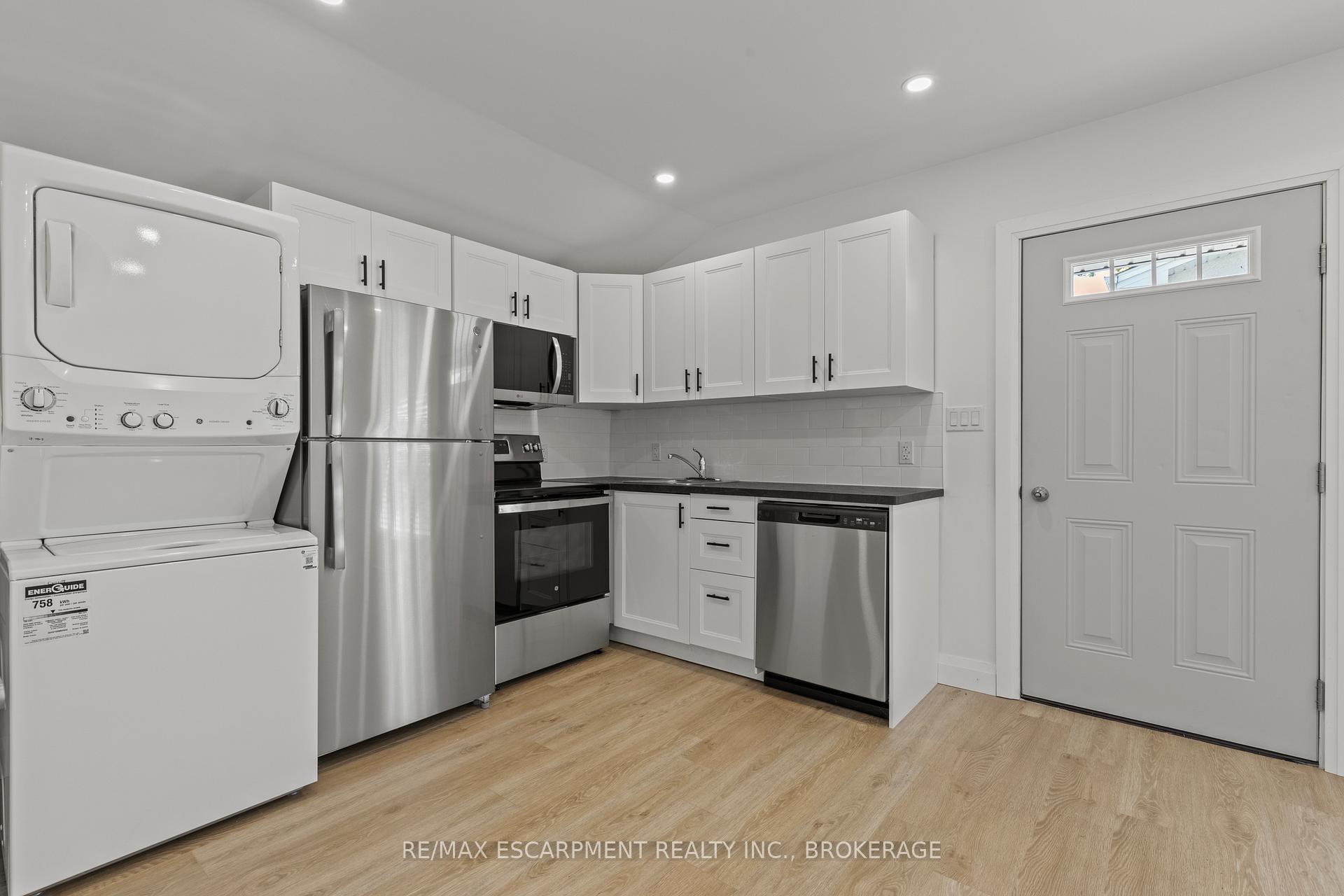 Unit 2 - 362 Gatfield Avenue, Welland 5
