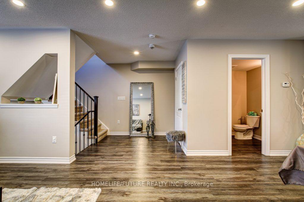 26 Streathern Way, Clarington 5