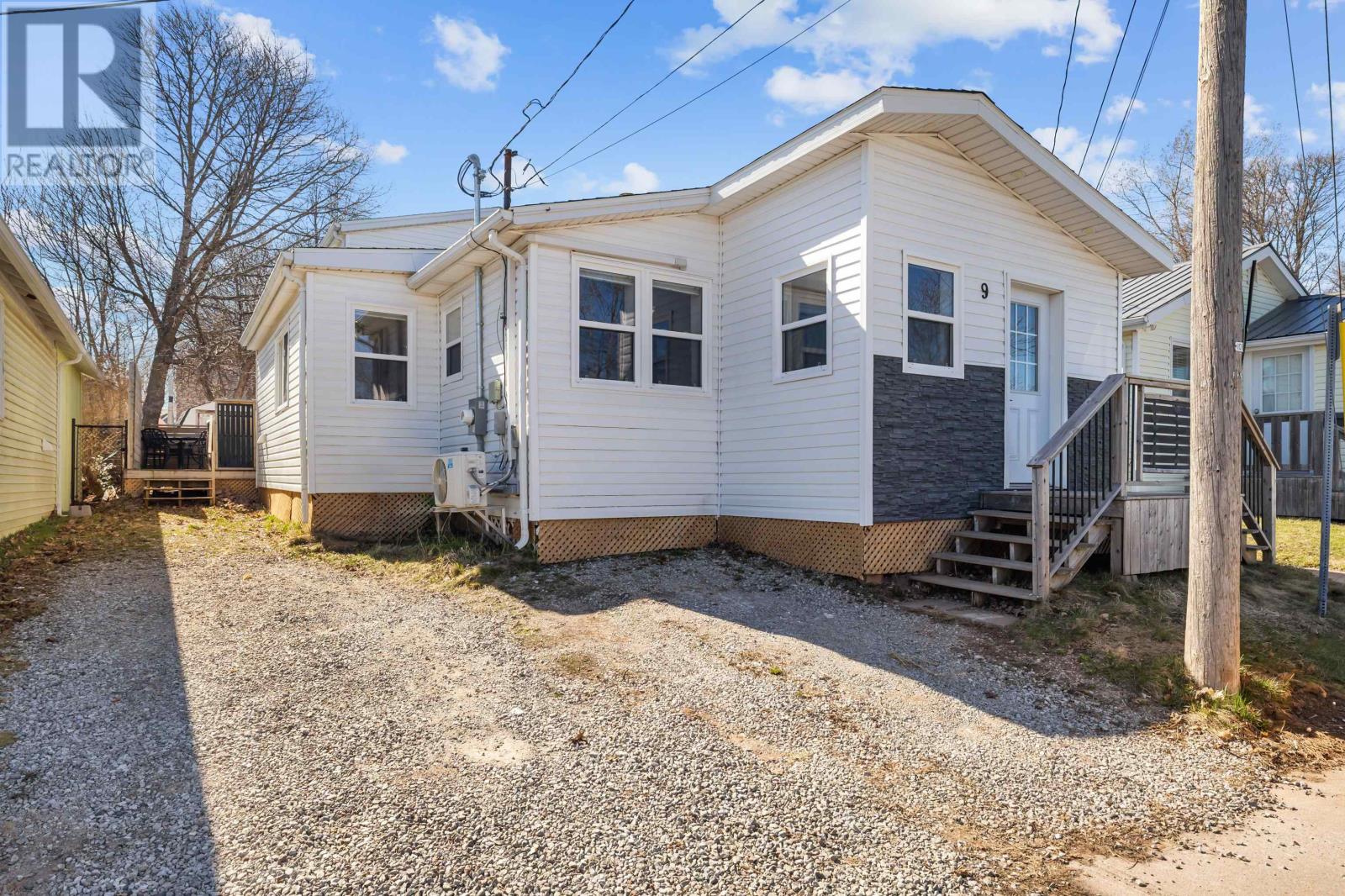 9 DESBRISAY Crescent Charlottetown Prince Edward Island Canada Sale residential   Keystone Real Estate INC.