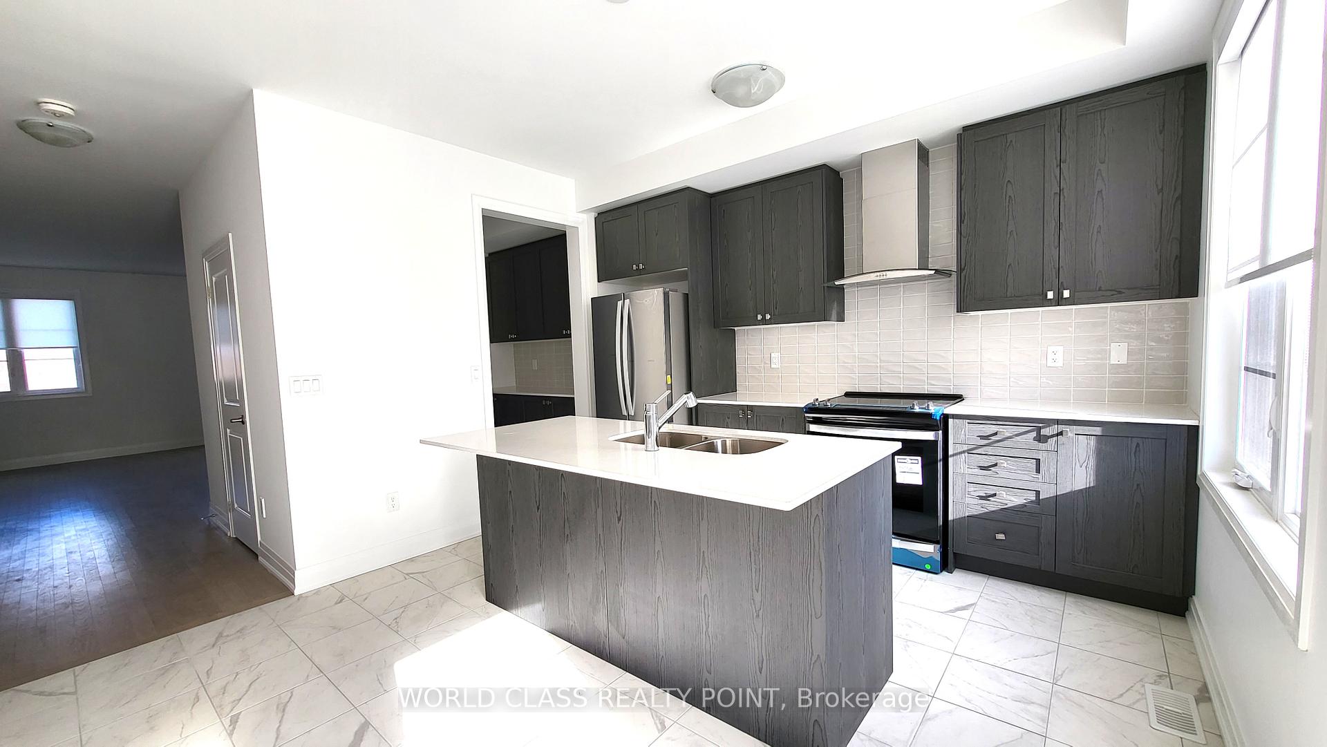 48 Waterside Way Whitby Ontario Canada Rent residential Deedar Ghatehorde WORLD CLASS REALTY POINT Brokerage  *