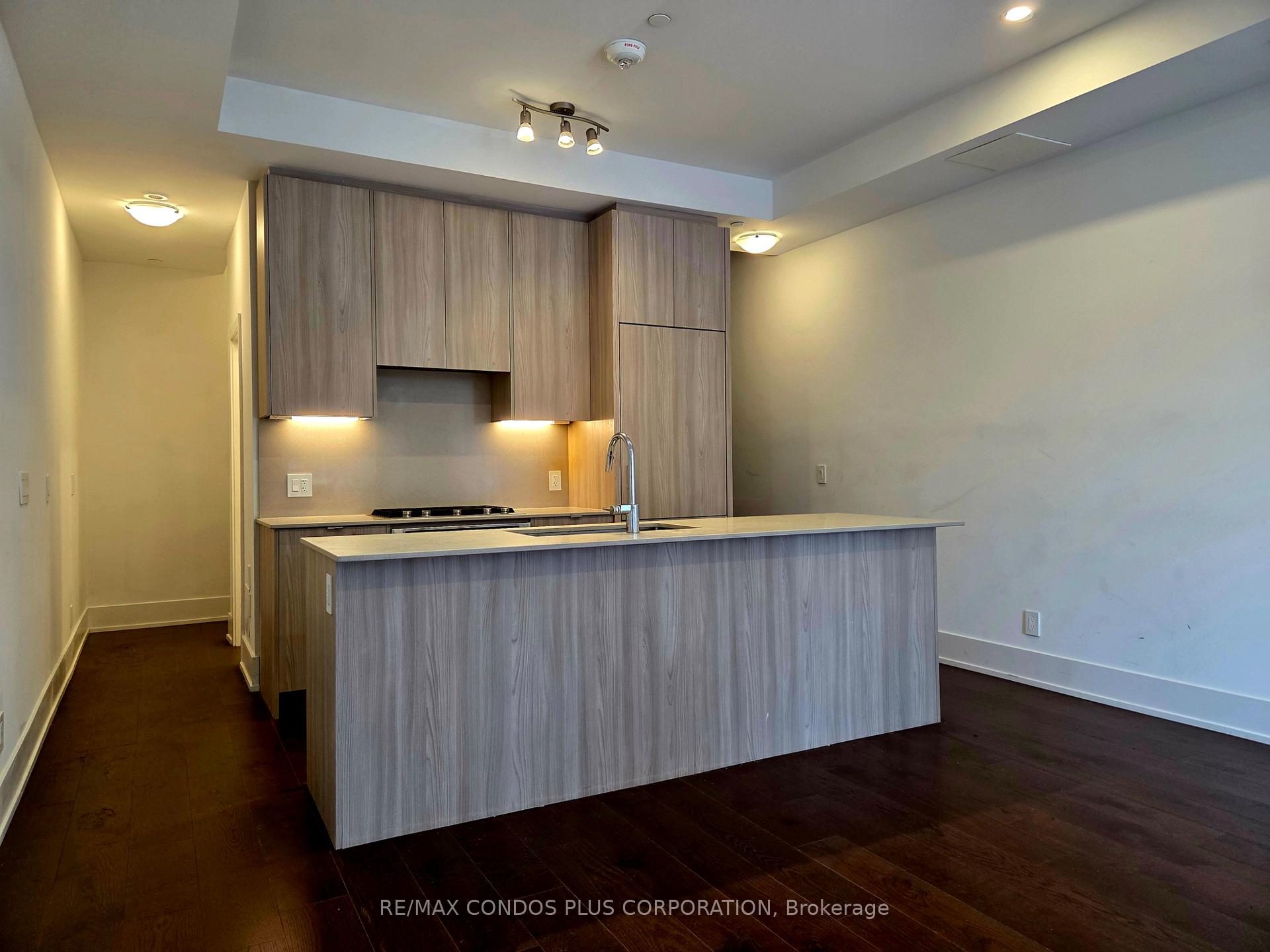 9 - 270 Davenport Road, Toronto 4