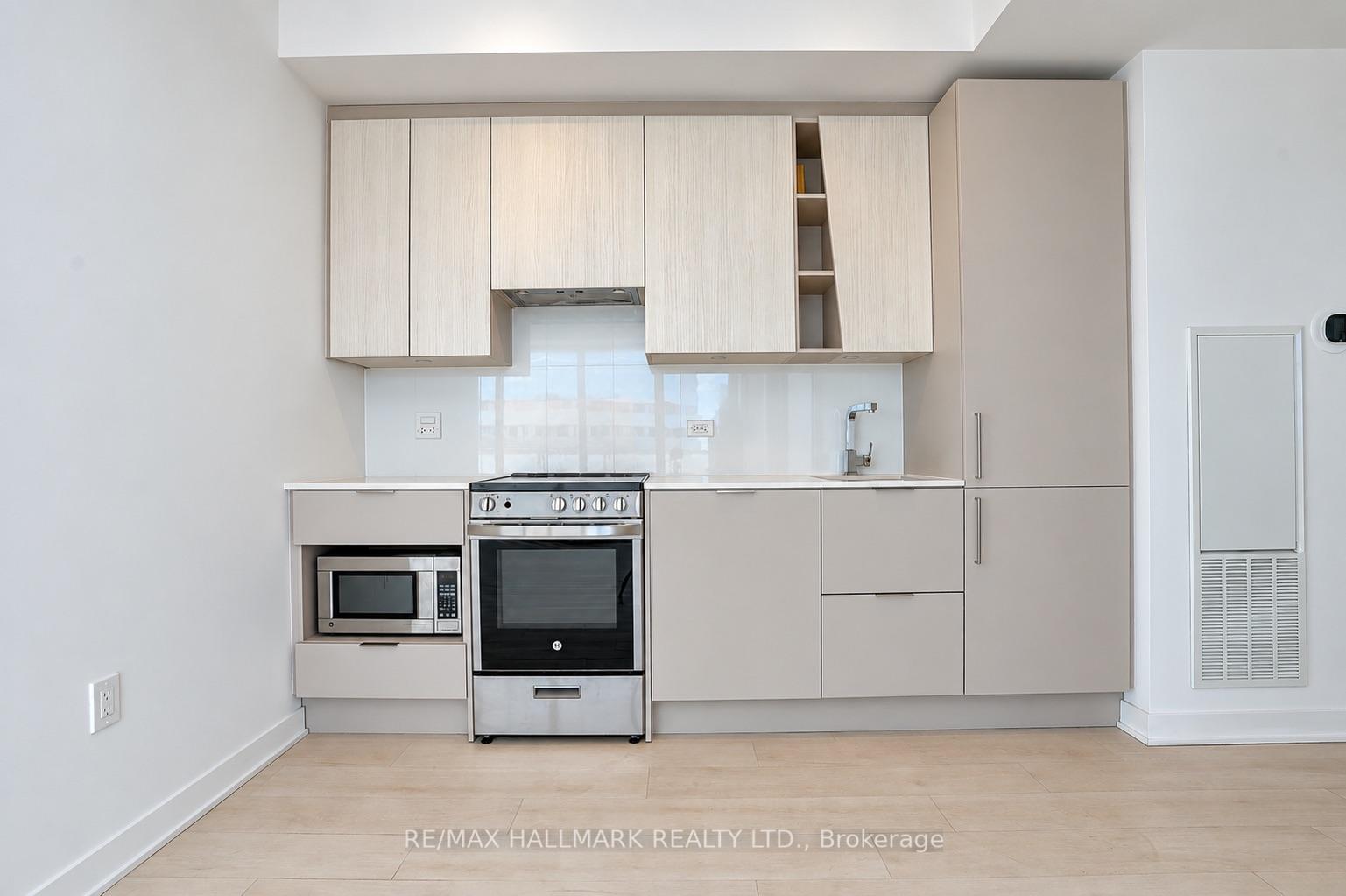 5504 - 3900 Confederation Parkway, Mississauga 2