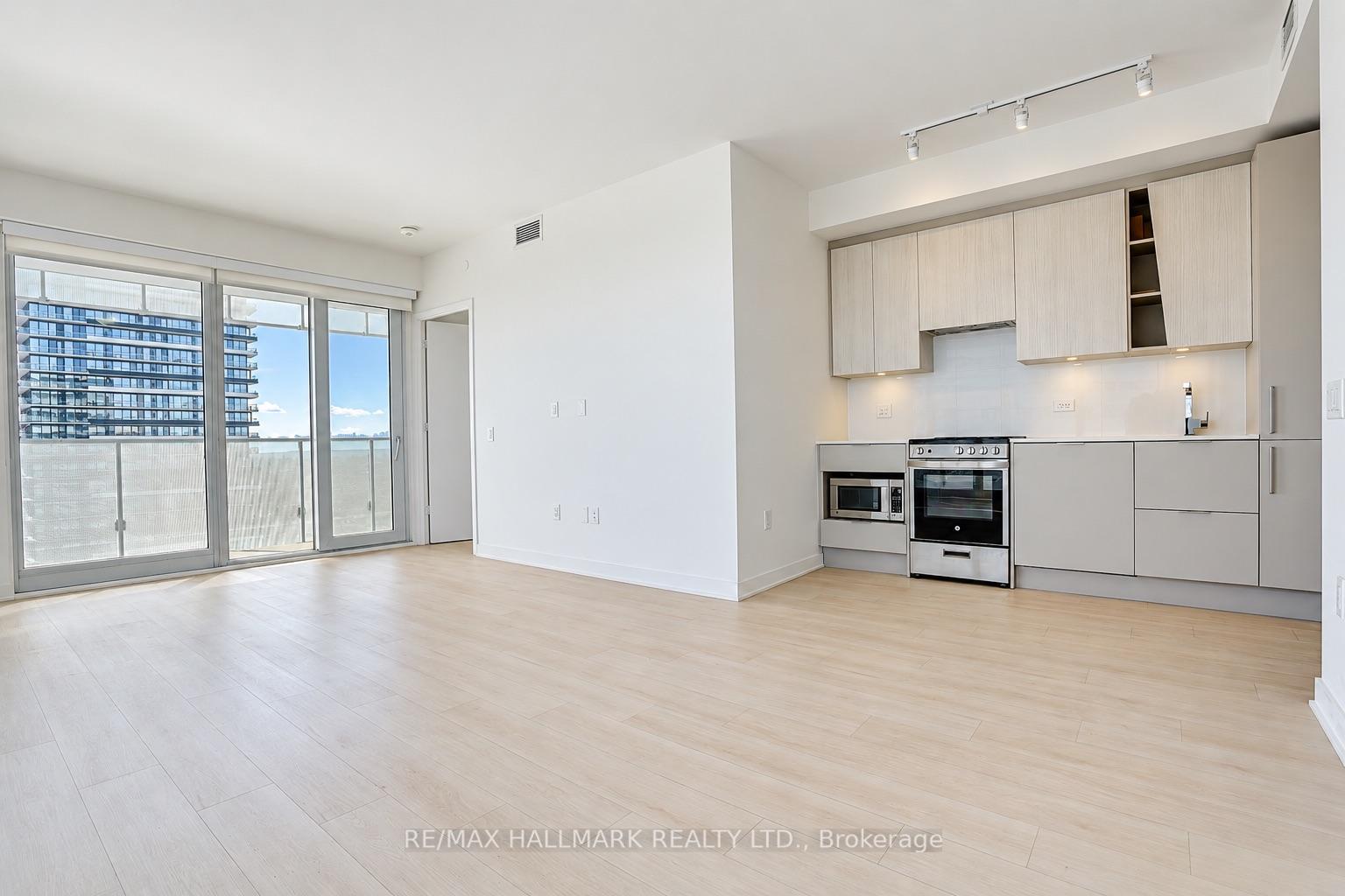 5504 - 3900 Confederation Parkway, Mississauga