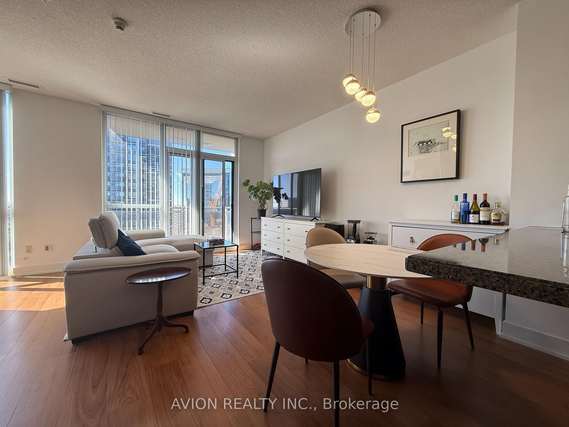 2411 - 23 Sheppard Avenue E, Toronto 5