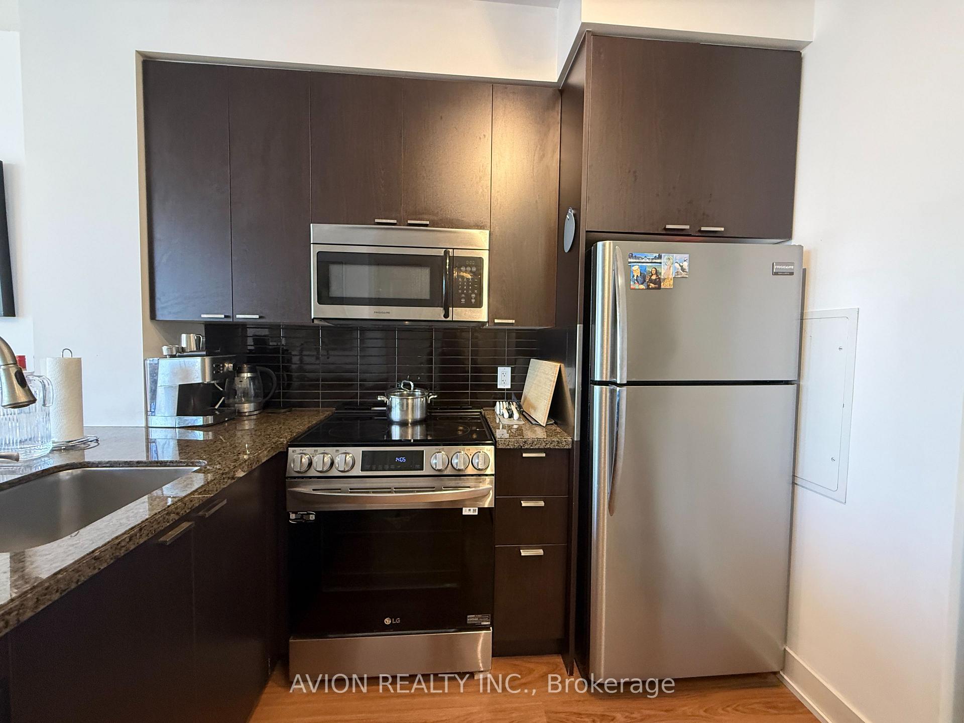2411 - 23 Sheppard Avenue E, Toronto 4