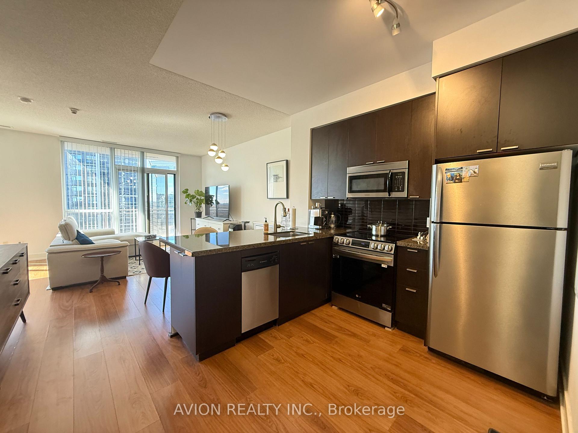 2411 - 23 Sheppard Avenue E, Toronto 3