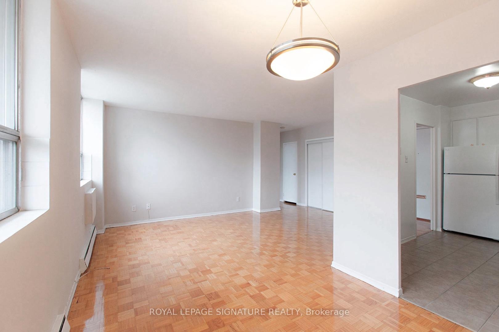 601 - 525 Eglinton Avenue E, Toronto 2