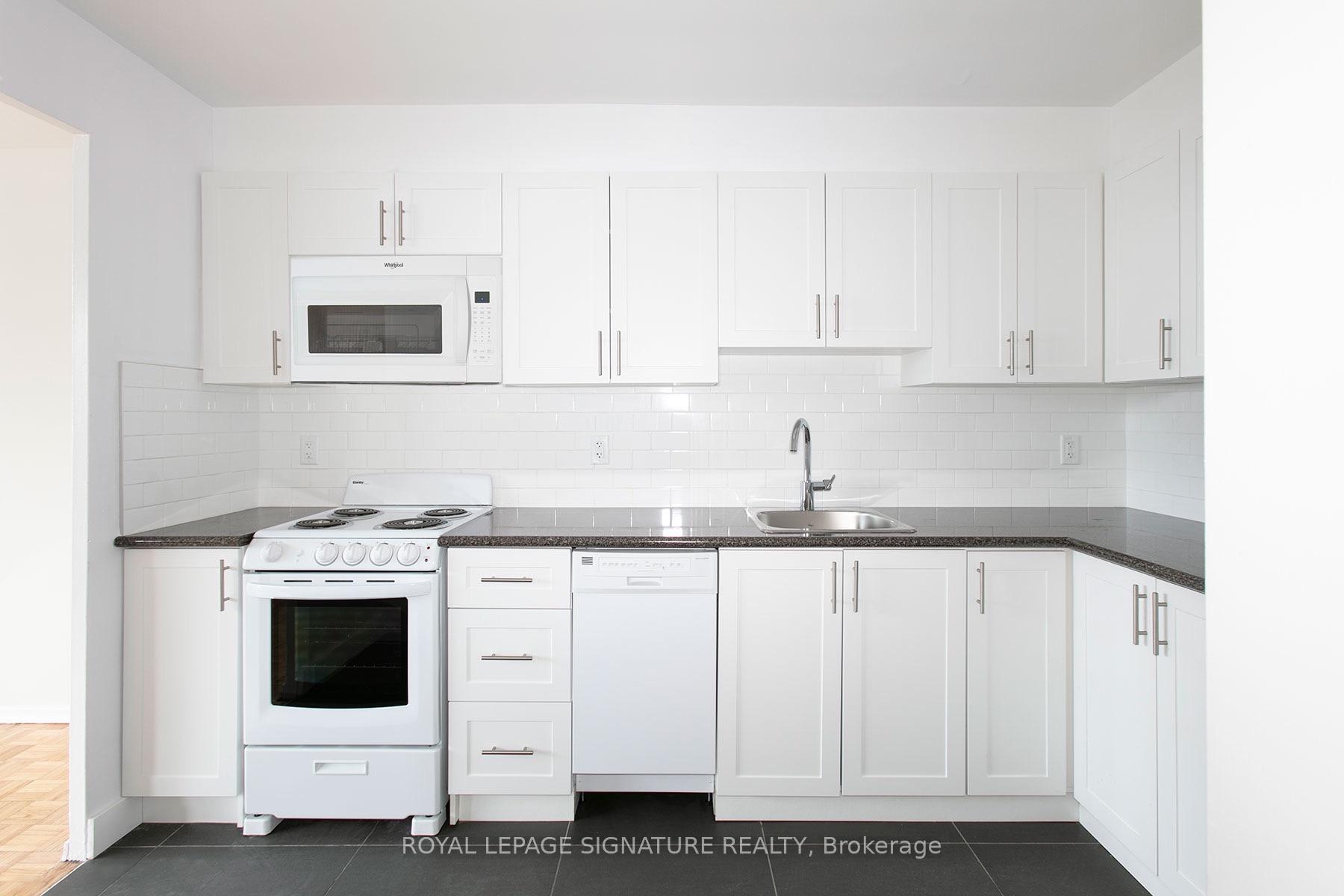 511 - 6200 Bathurst Street, Toronto 2