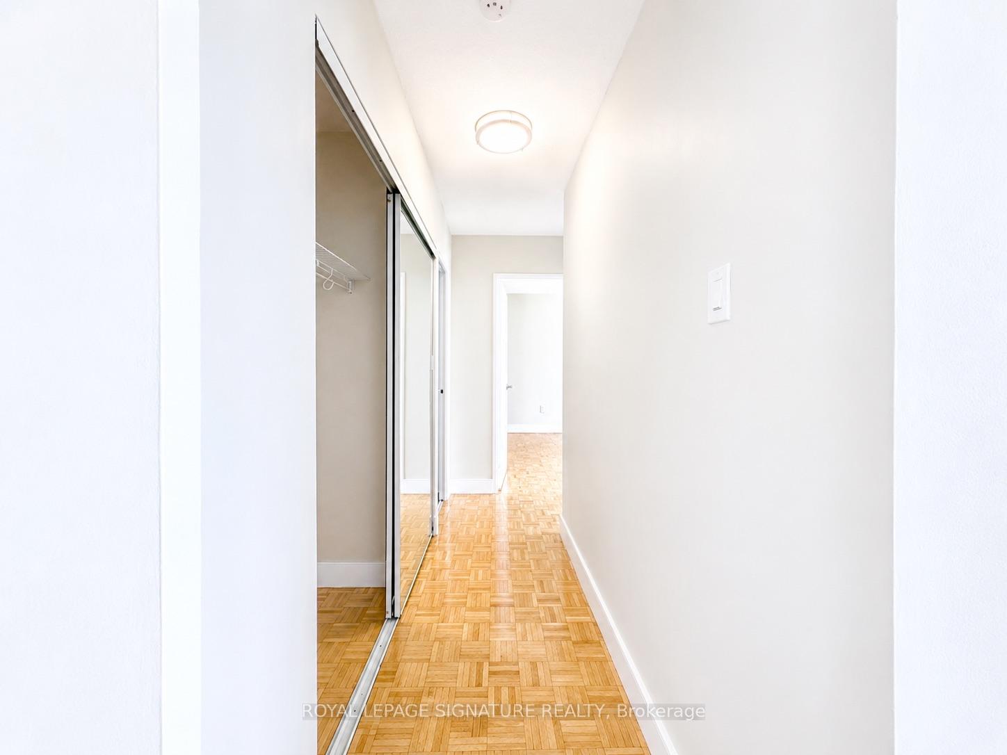 410 - 666 Spadina Avenue, Toronto 4