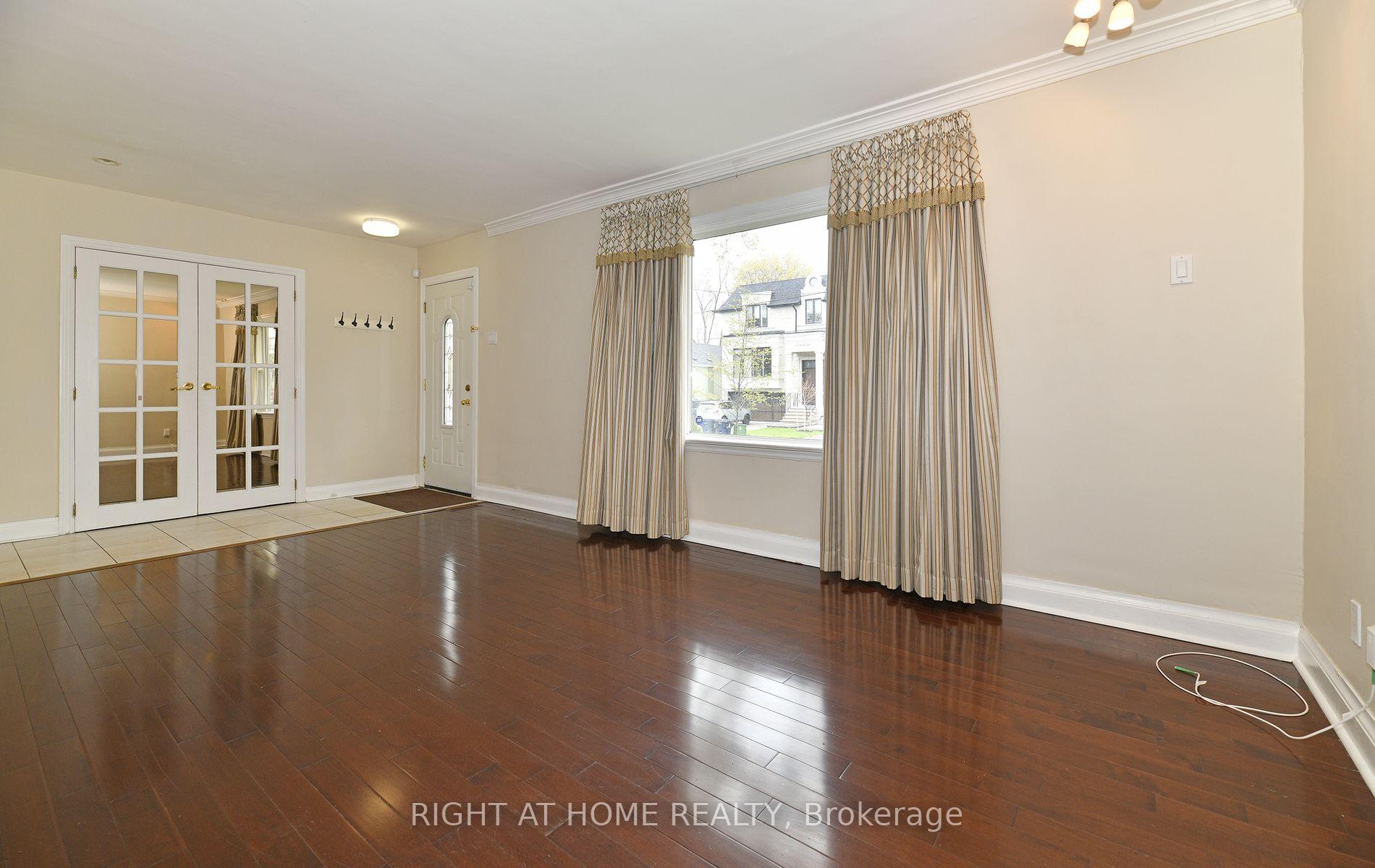 234 Poyntz Avenue, Toronto 2