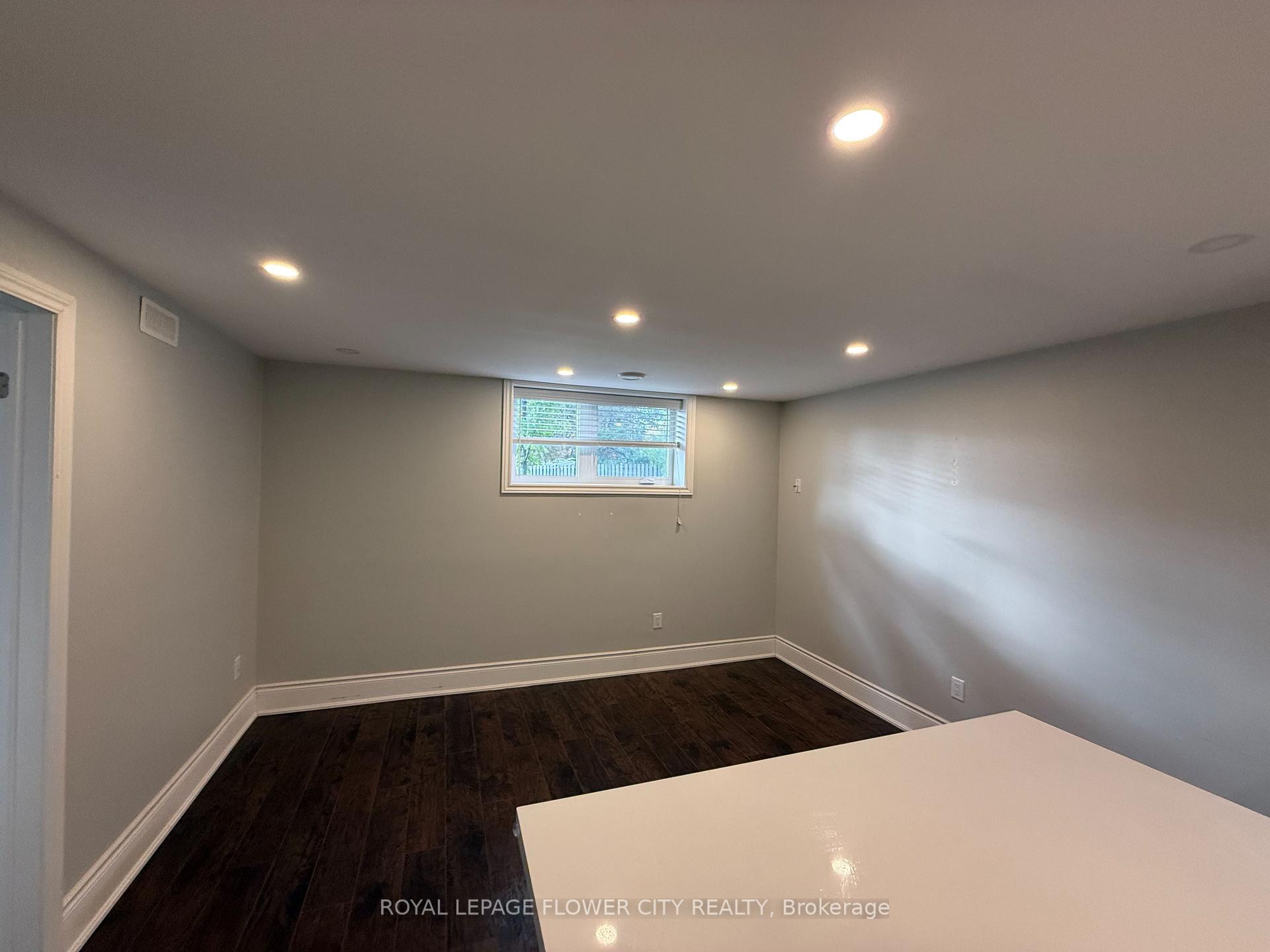 66 Ikley Road, Toronto 4