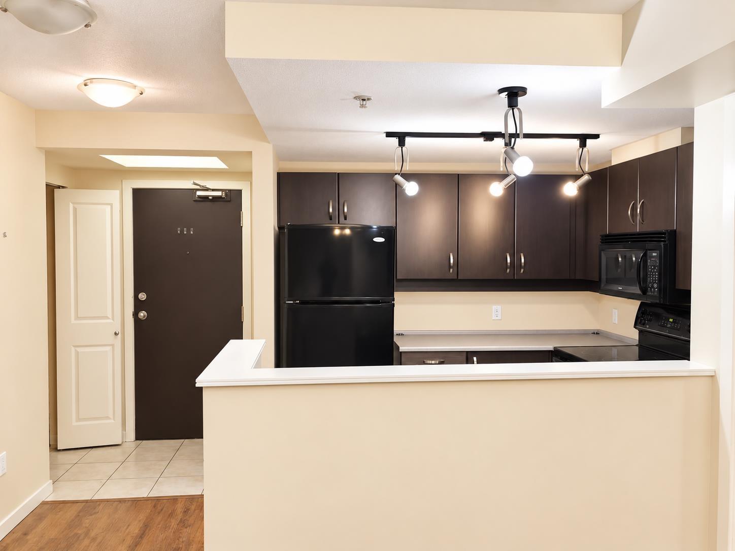 3F 10866 CITY PARKWAY, Surrey 2
